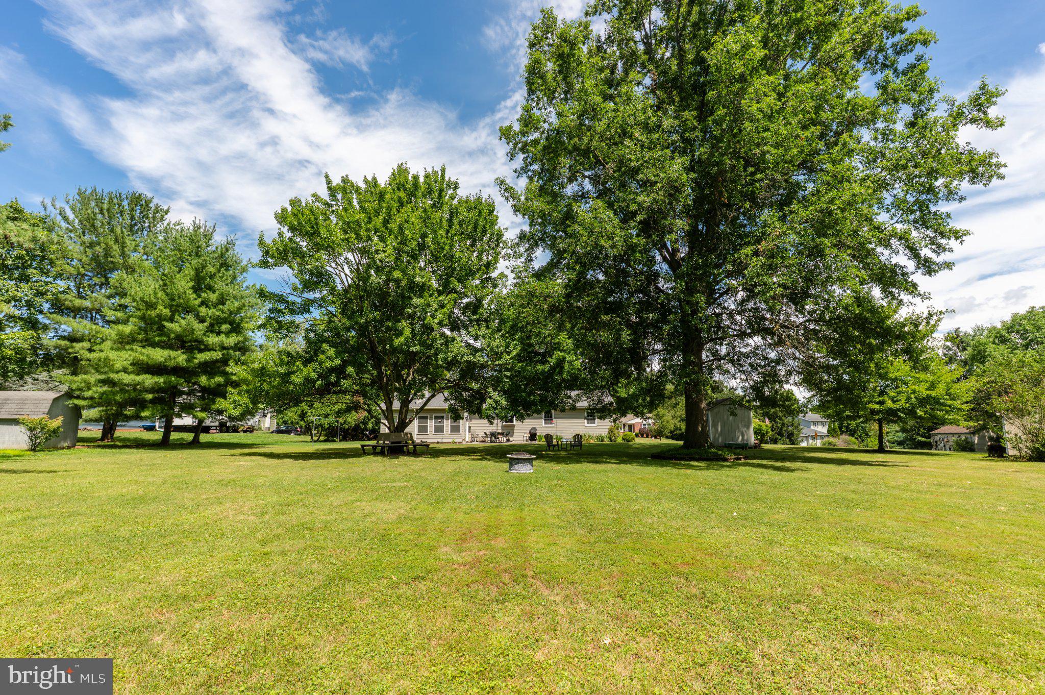1507 TENNIS CIRCLE