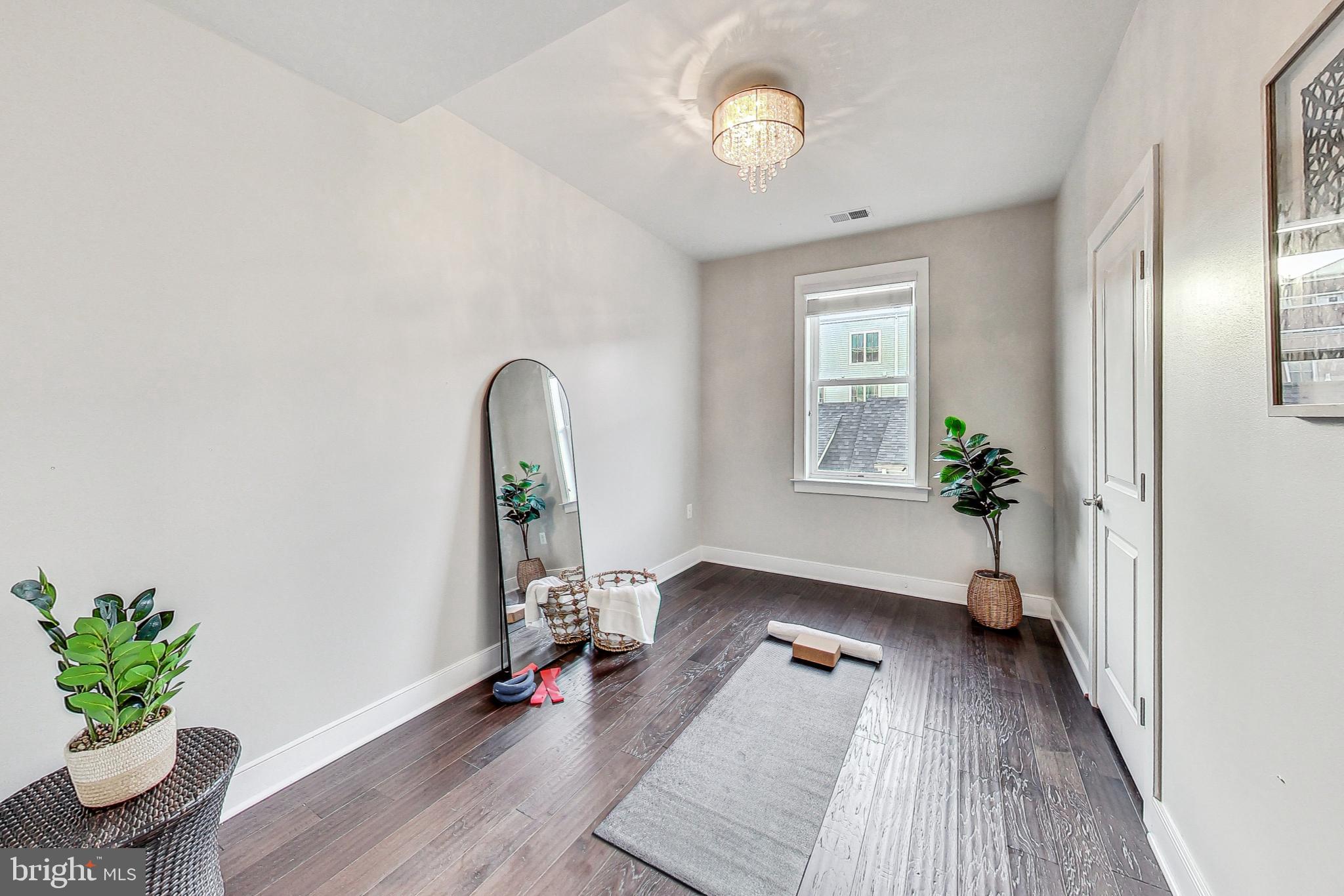 POTOMAC  YARDS - Residential