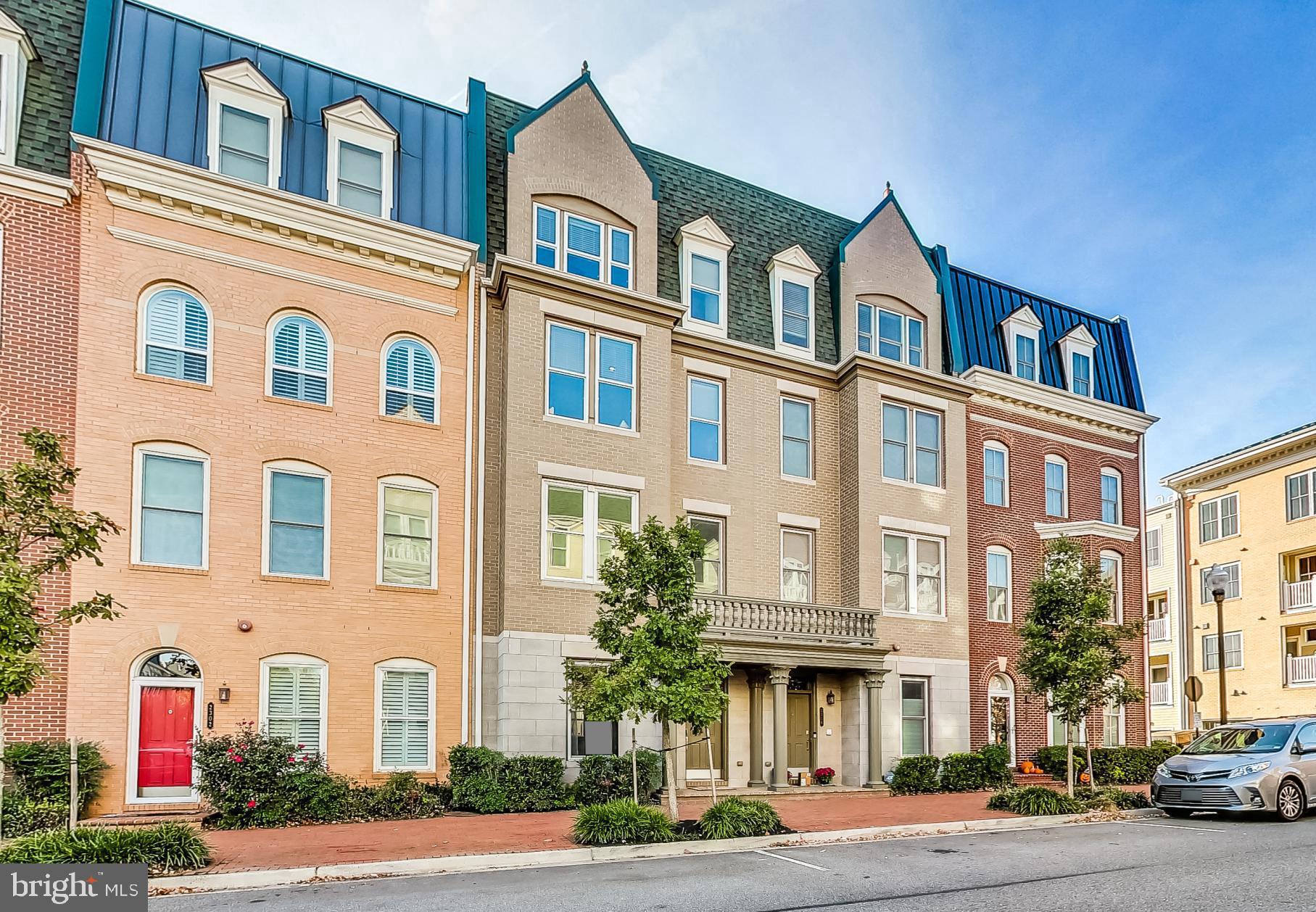 POTOMAC  YARDS - Residential