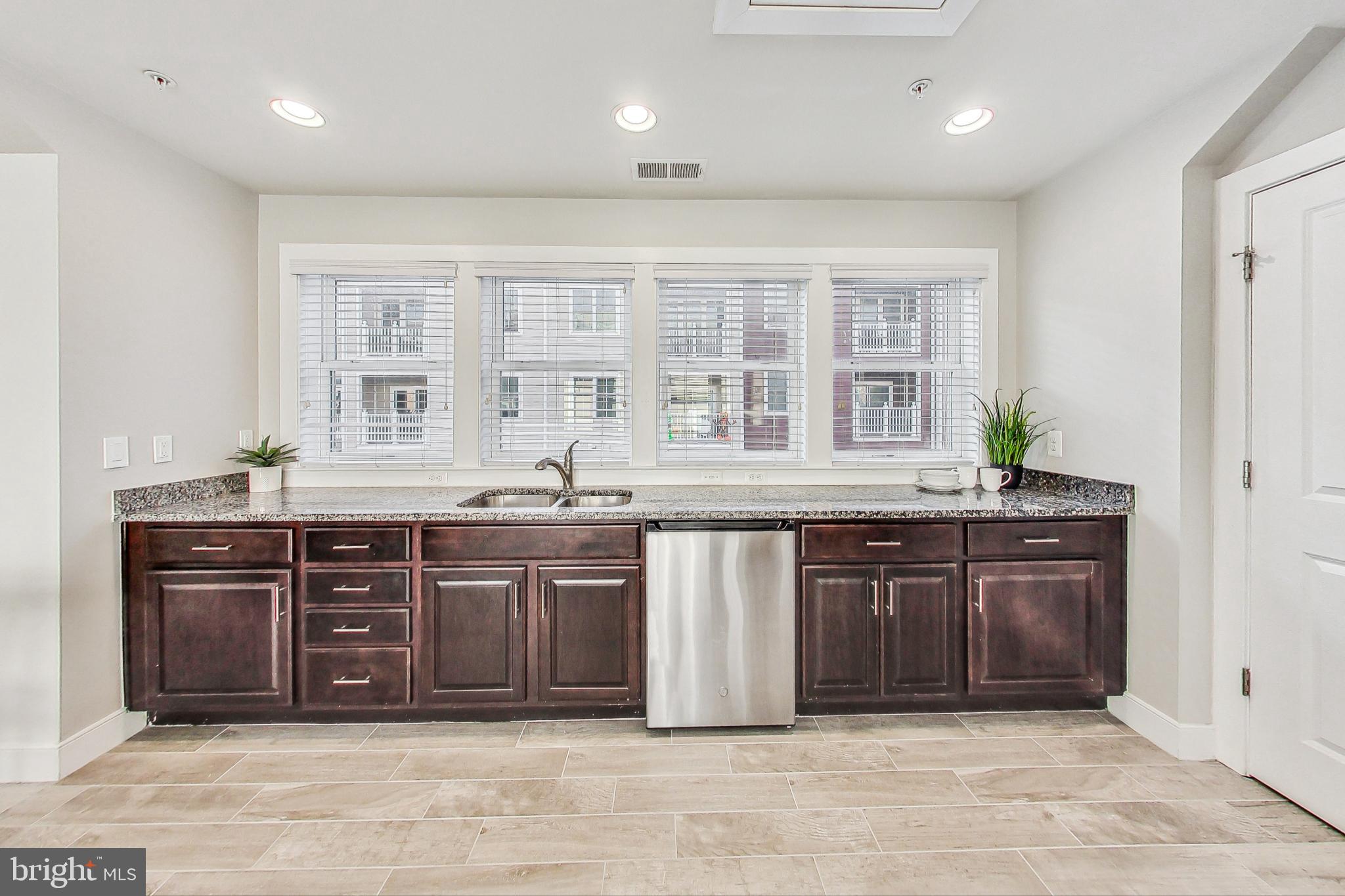 POTOMAC  YARDS - Residential