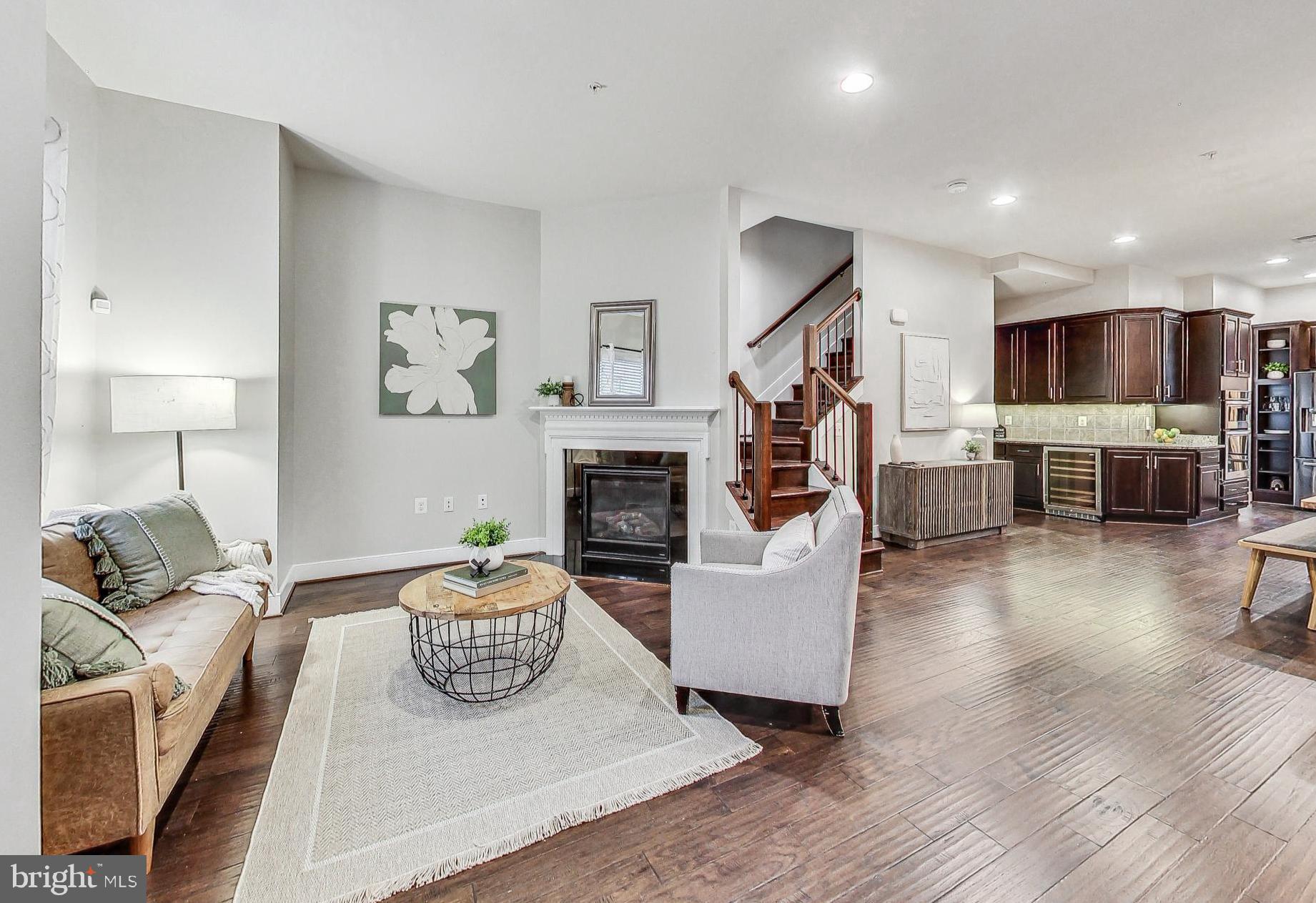 POTOMAC  YARDS - Residential