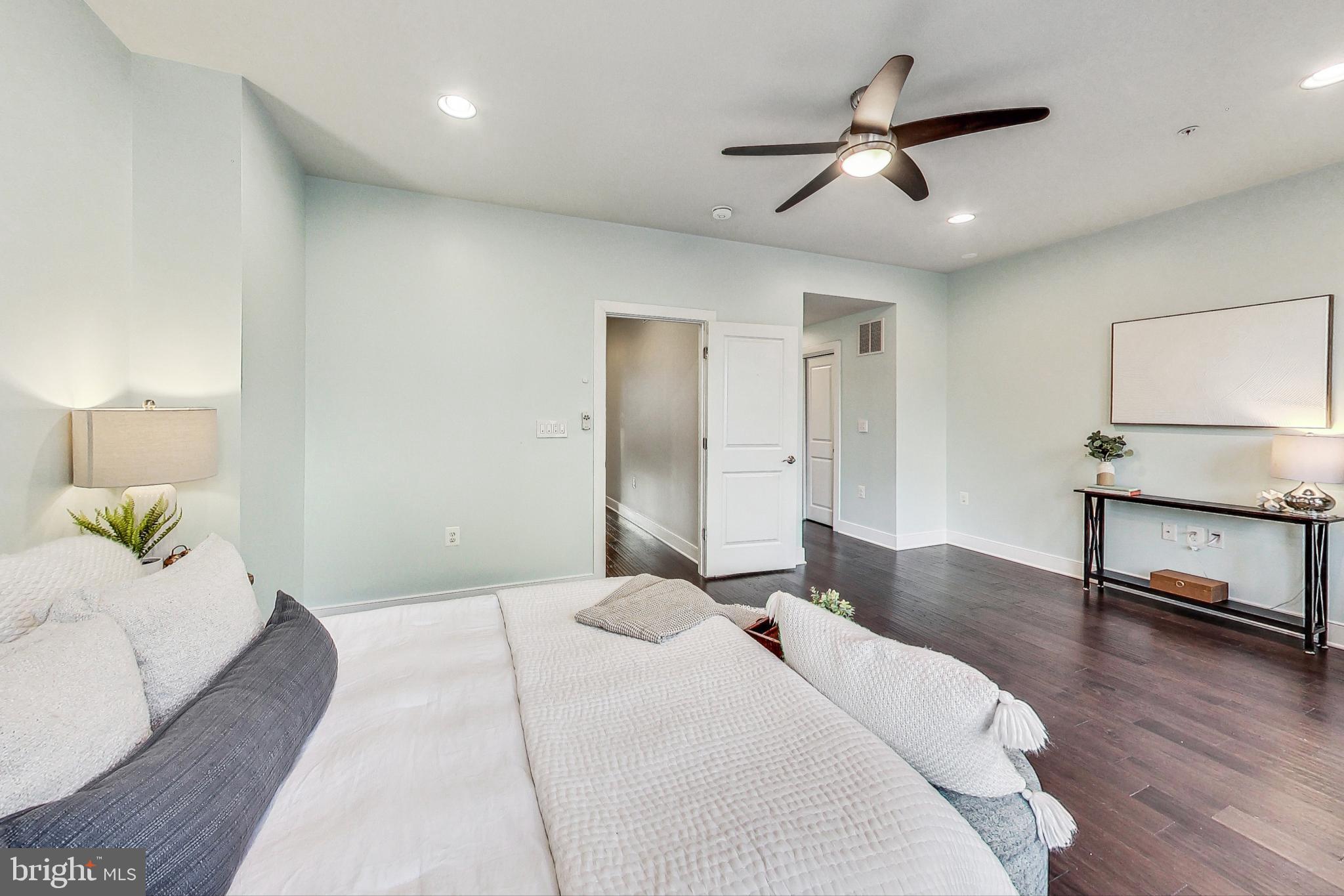 POTOMAC  YARDS - Residential