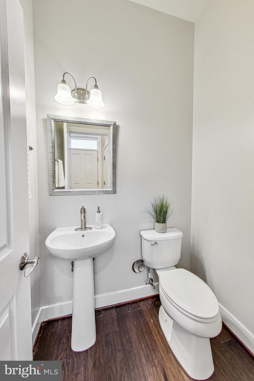 POTOMAC  YARDS - Residential