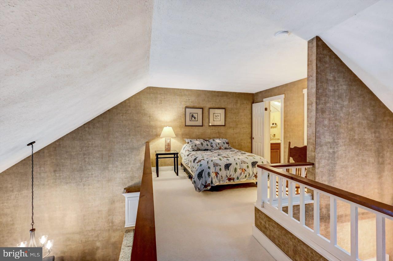 SNOW RIDGE VILLAGE - Residential