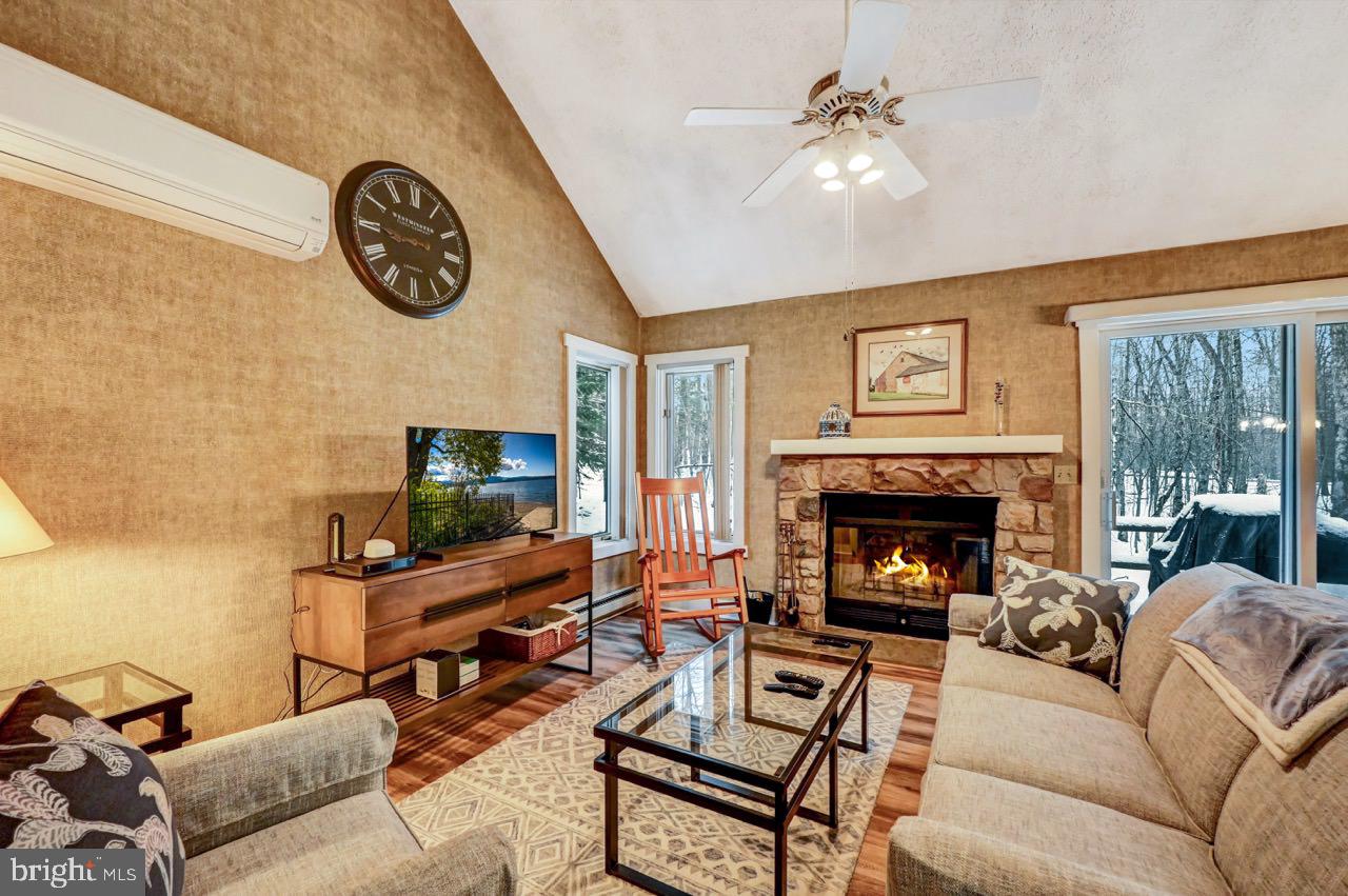 SNOW RIDGE VILLAGE - Residential