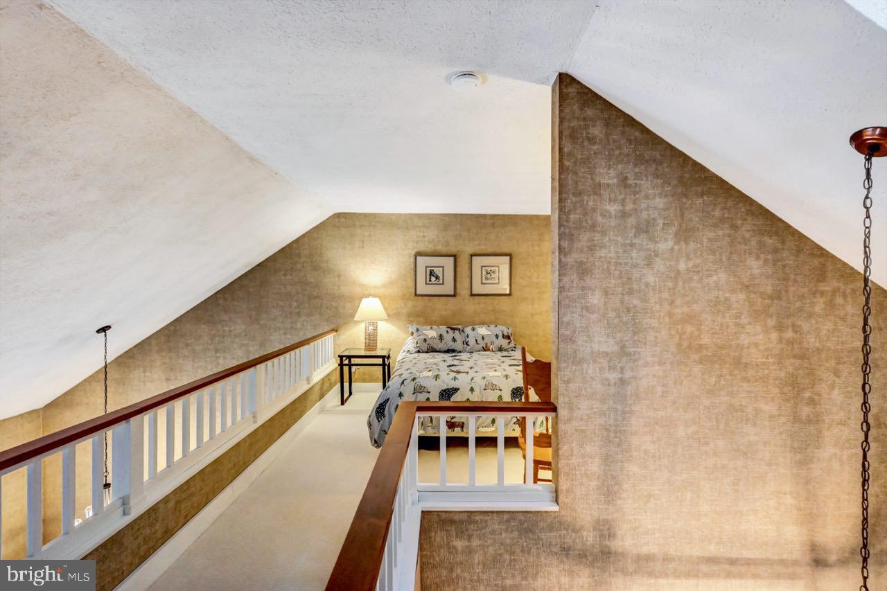 SNOW RIDGE VILLAGE - Residential