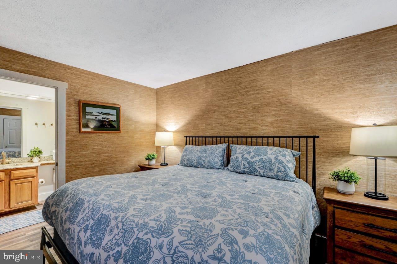 SNOW RIDGE VILLAGE - Residential