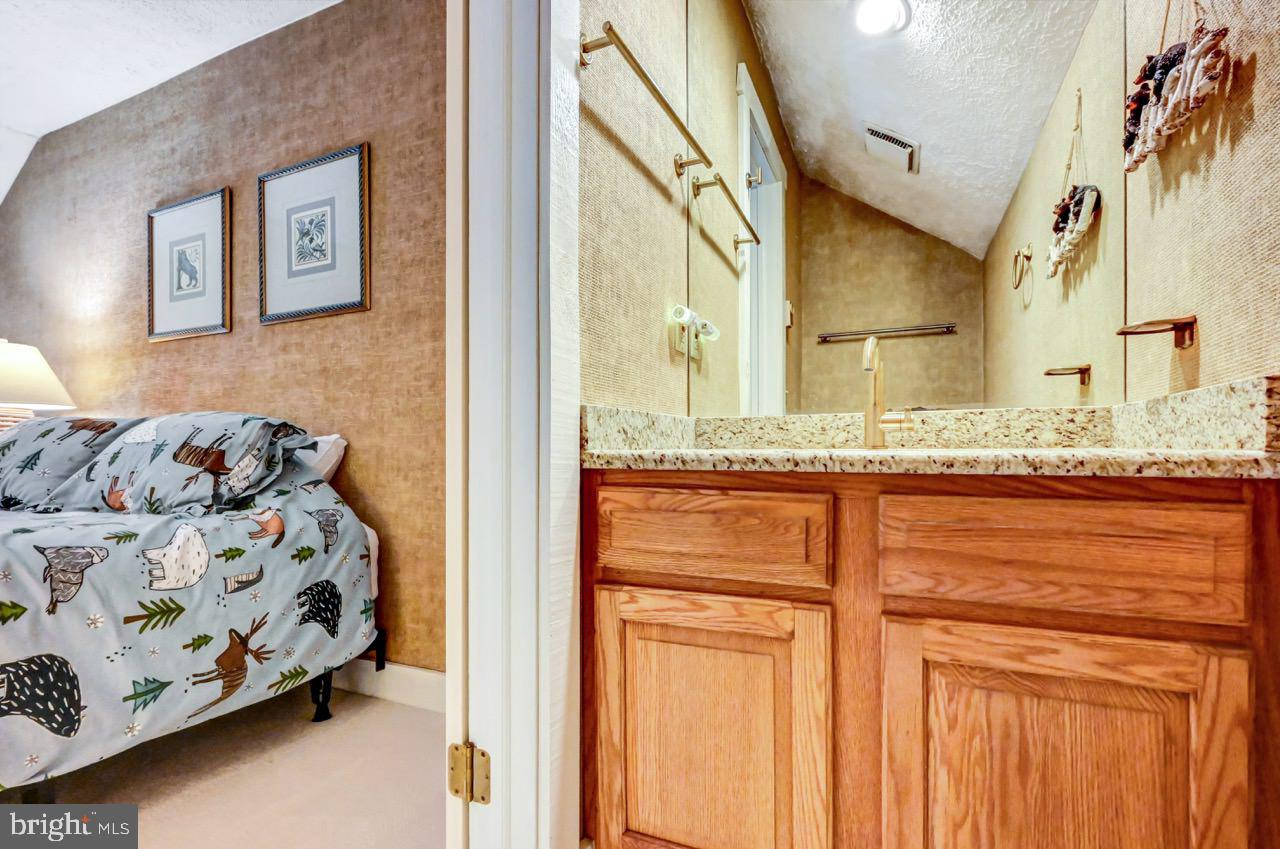 SNOW RIDGE VILLAGE - Residential