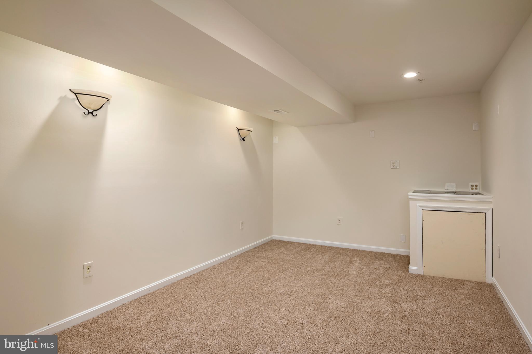 MELWOOD SPRINGS - Residential