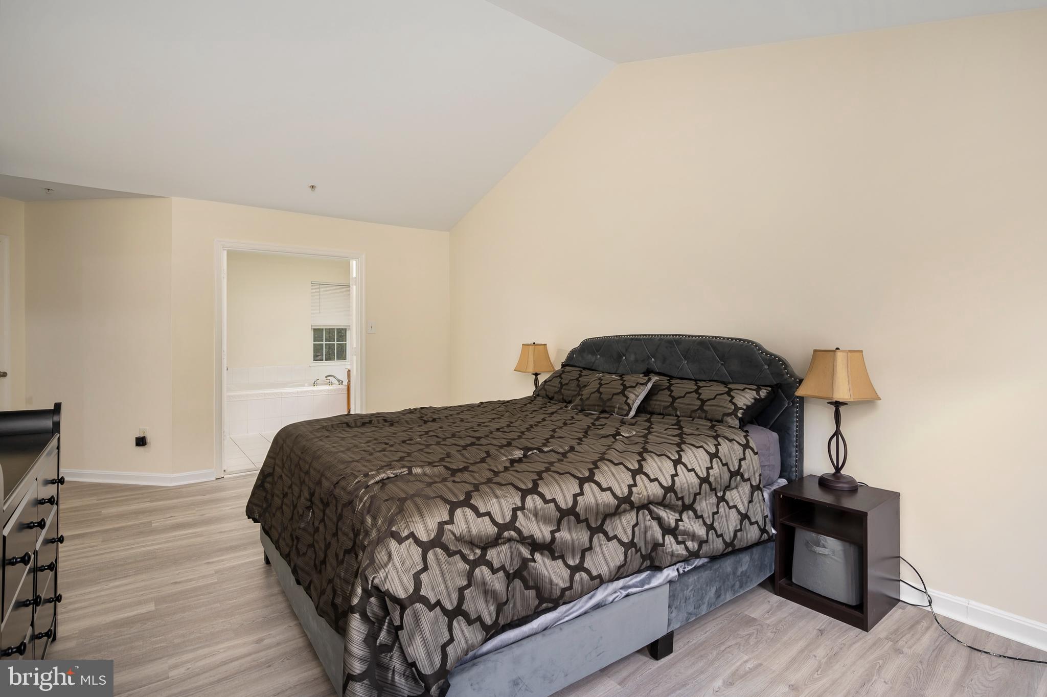 MELWOOD SPRINGS - Residential