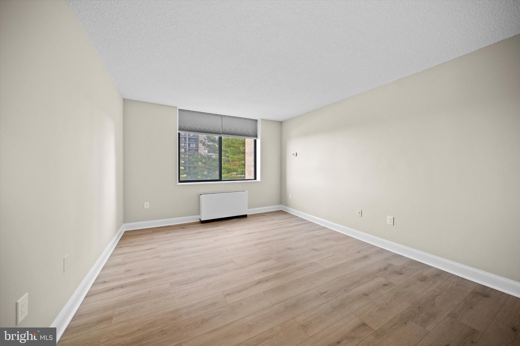 SKYLINE PLAZA - Residential