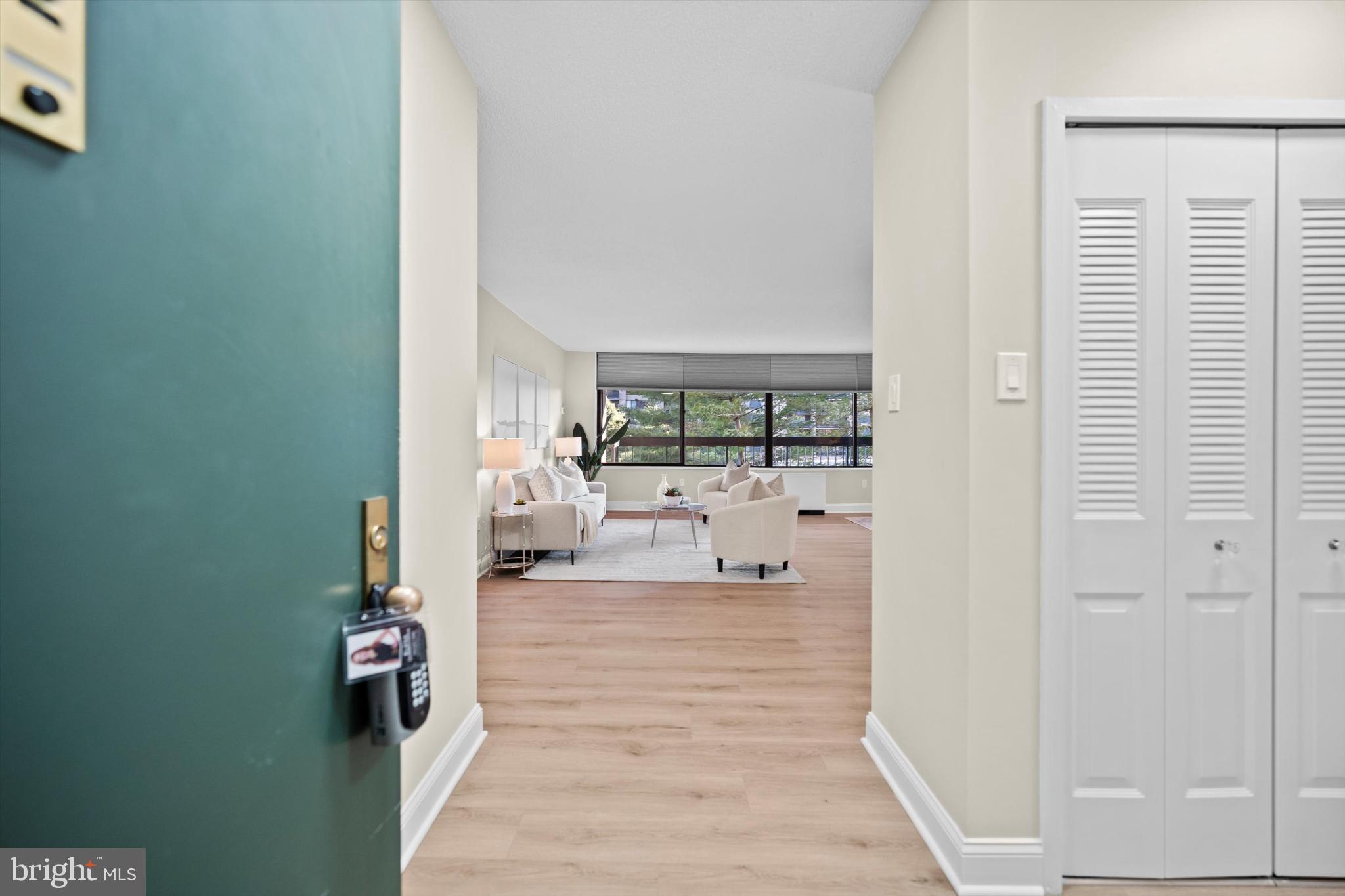 SKYLINE PLAZA - Residential