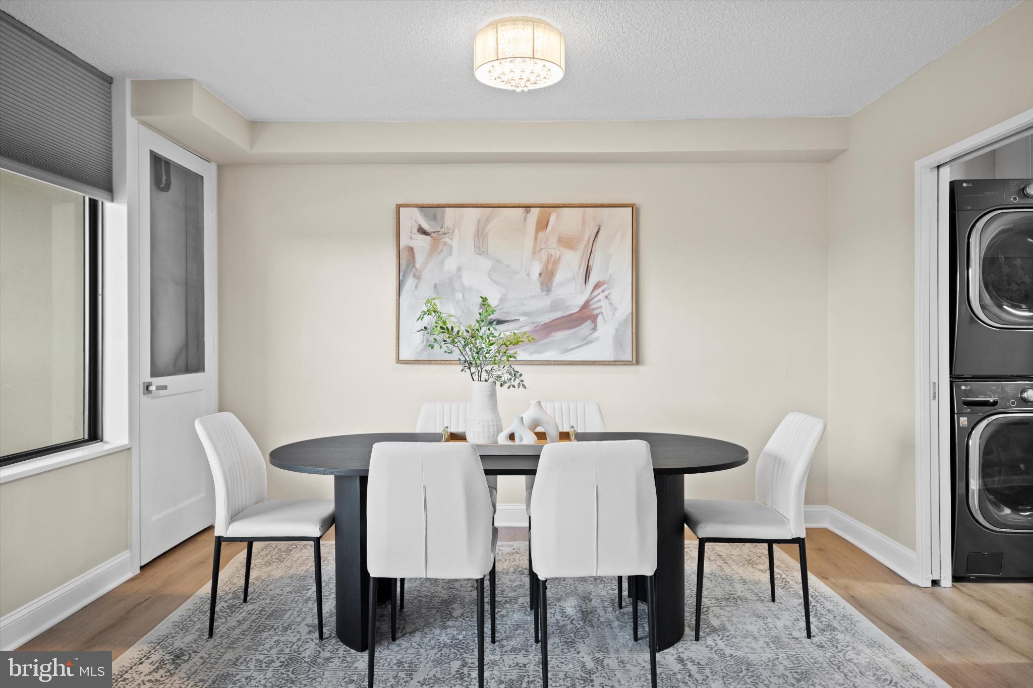 SKYLINE PLAZA - Residential