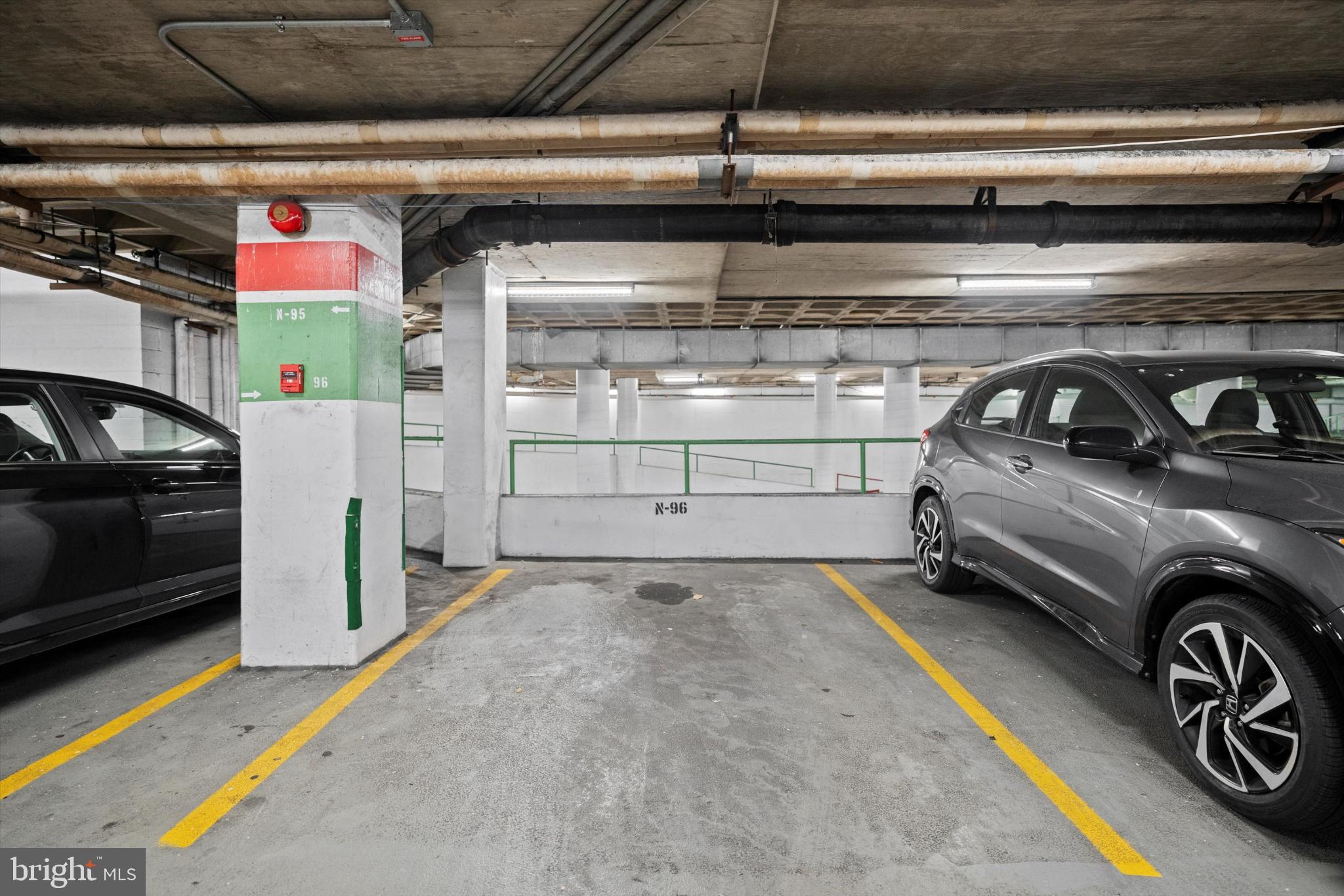 SKYLINE PLAZA - Residential