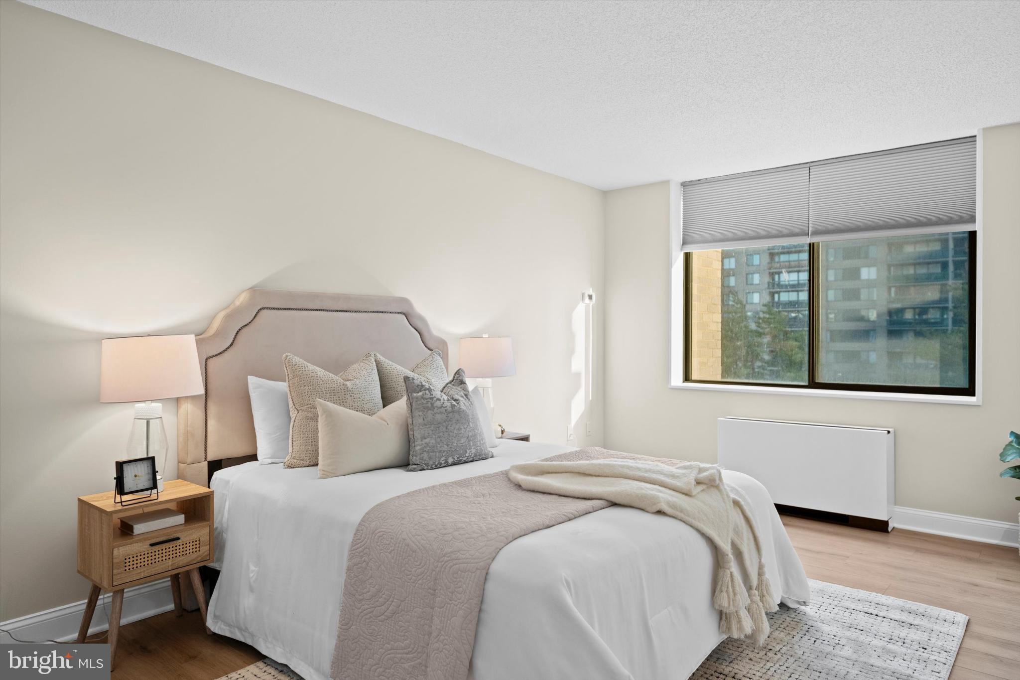 SKYLINE PLAZA - Residential