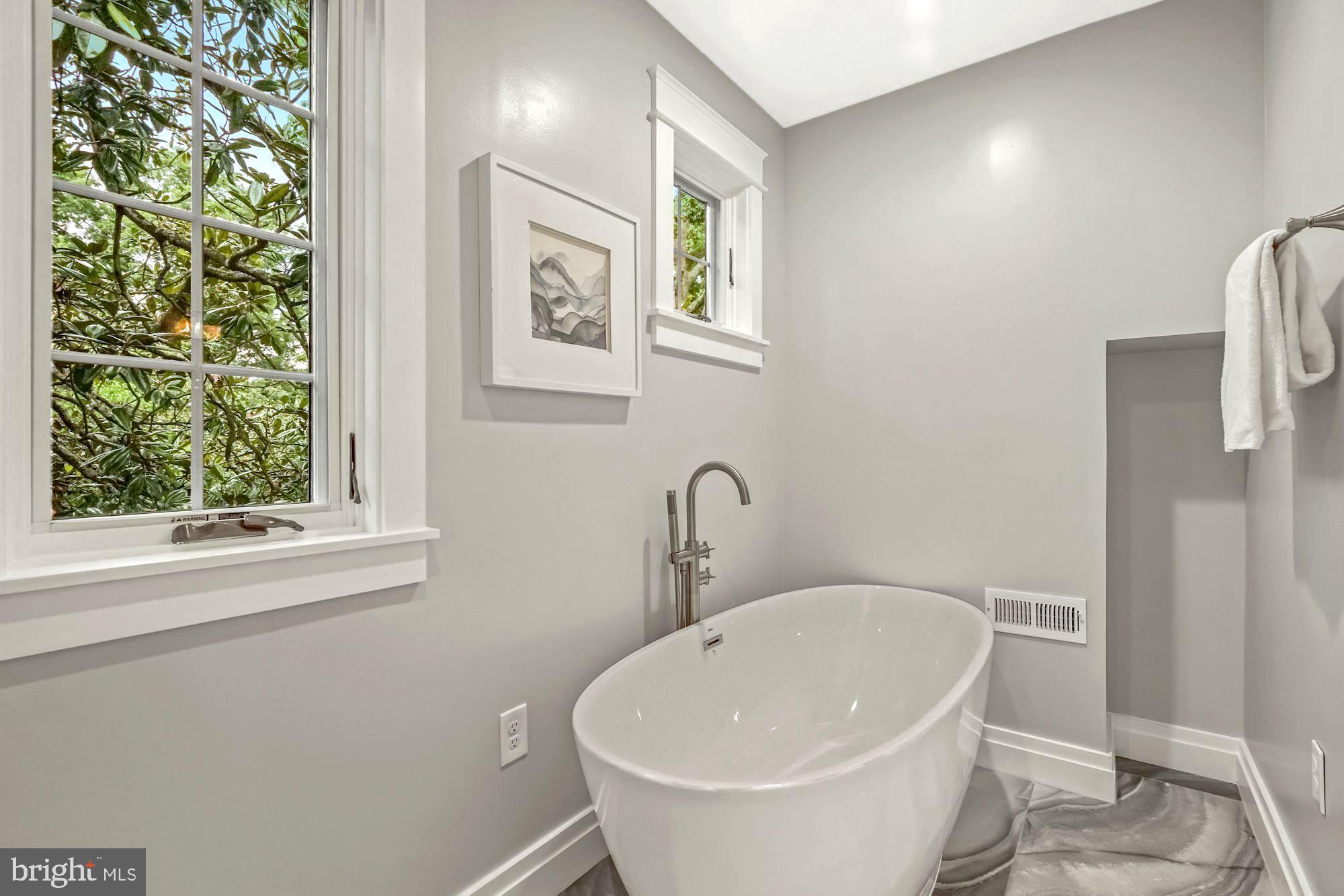 COLLEGE PARK - Residential