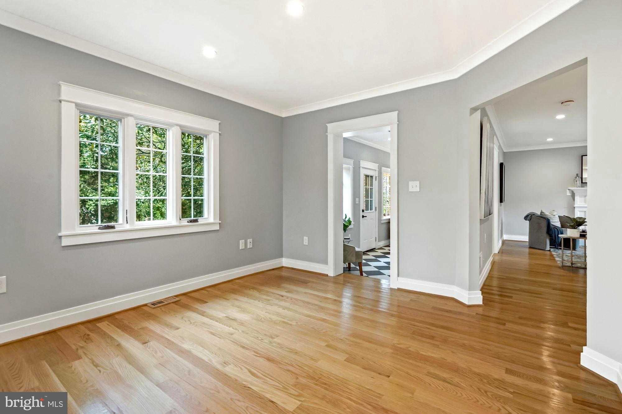 COLLEGE PARK - Residential