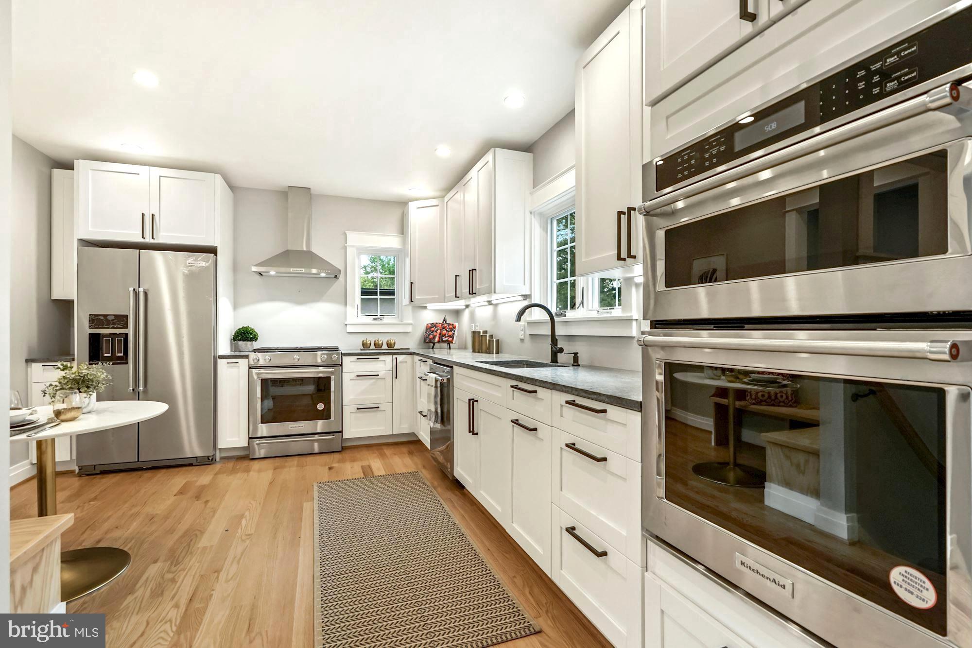 COLLEGE PARK - Residential