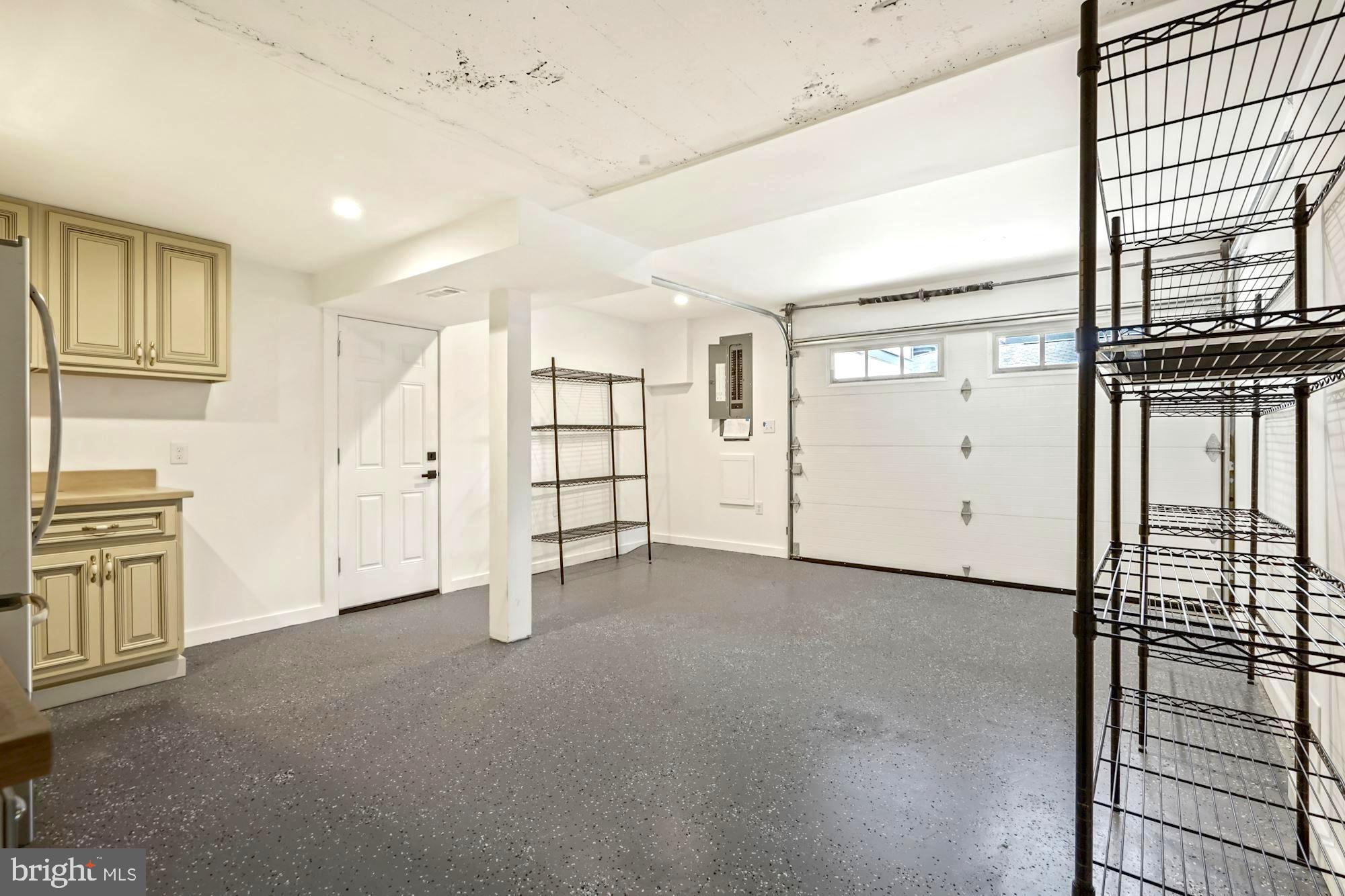 COLLEGE PARK - Residential