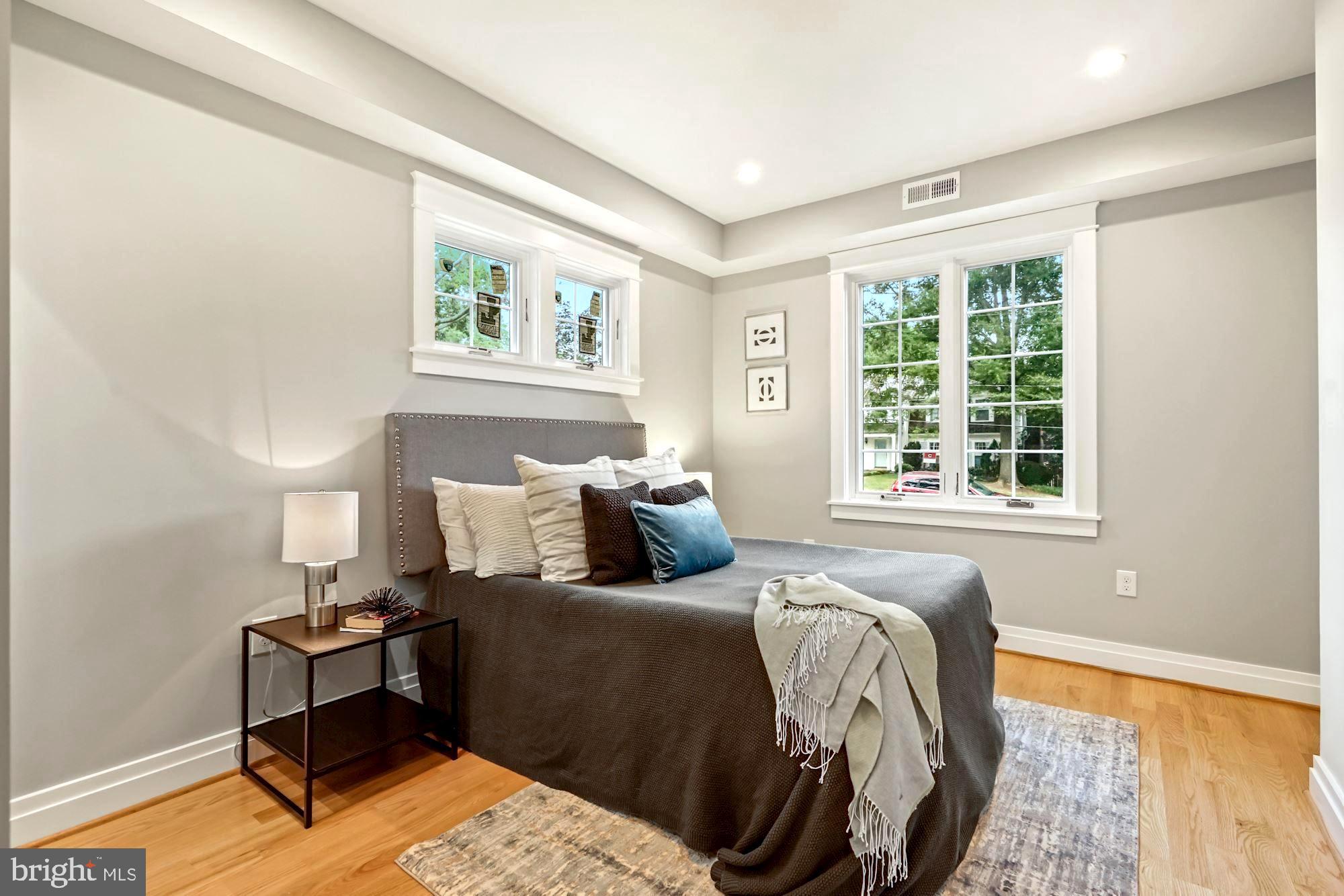 COLLEGE PARK - Residential