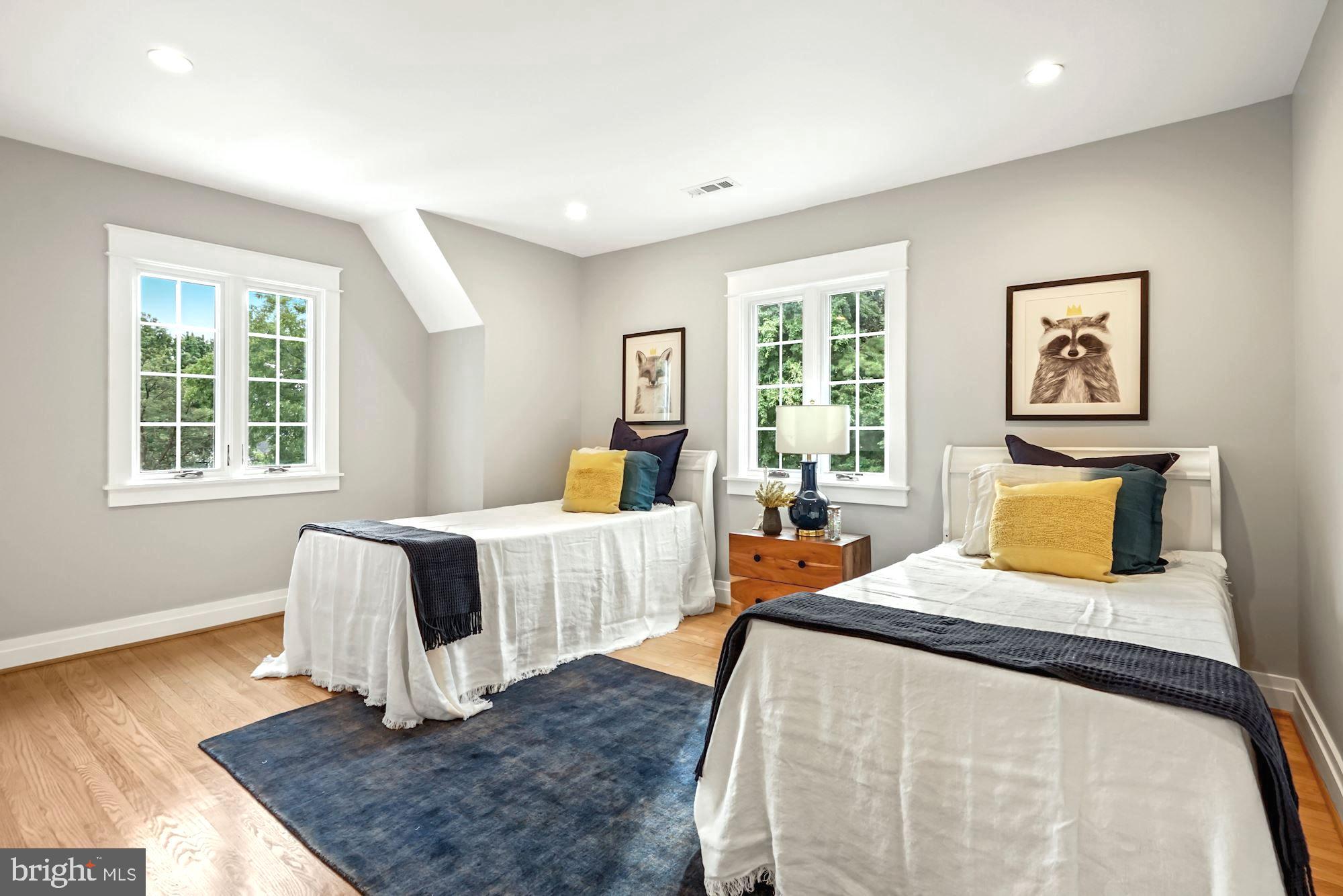 COLLEGE PARK - Residential