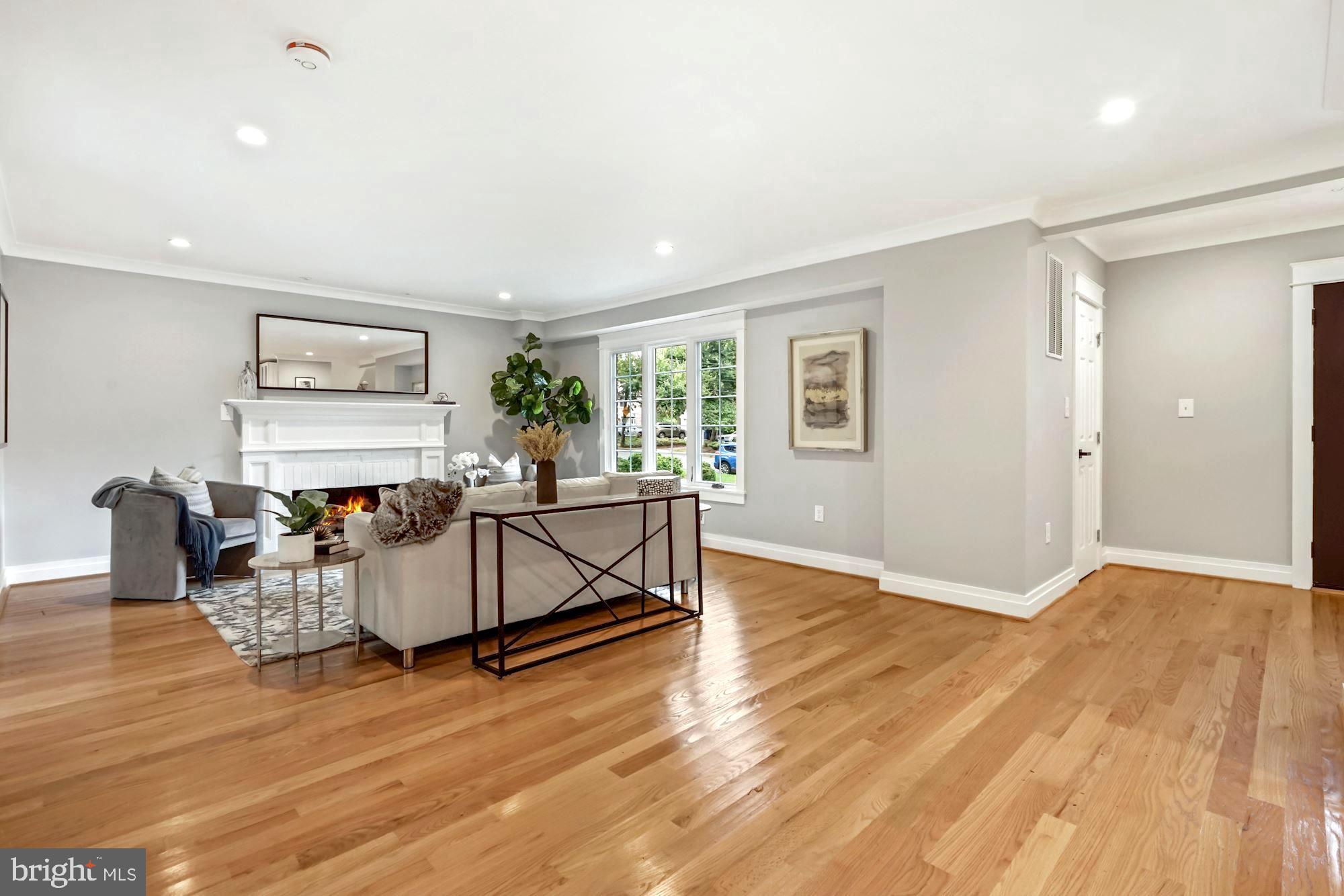 COLLEGE PARK - Residential