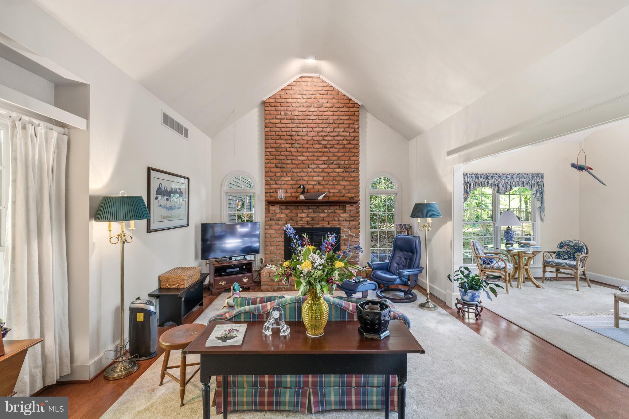 CROSSPOINTE - Residential