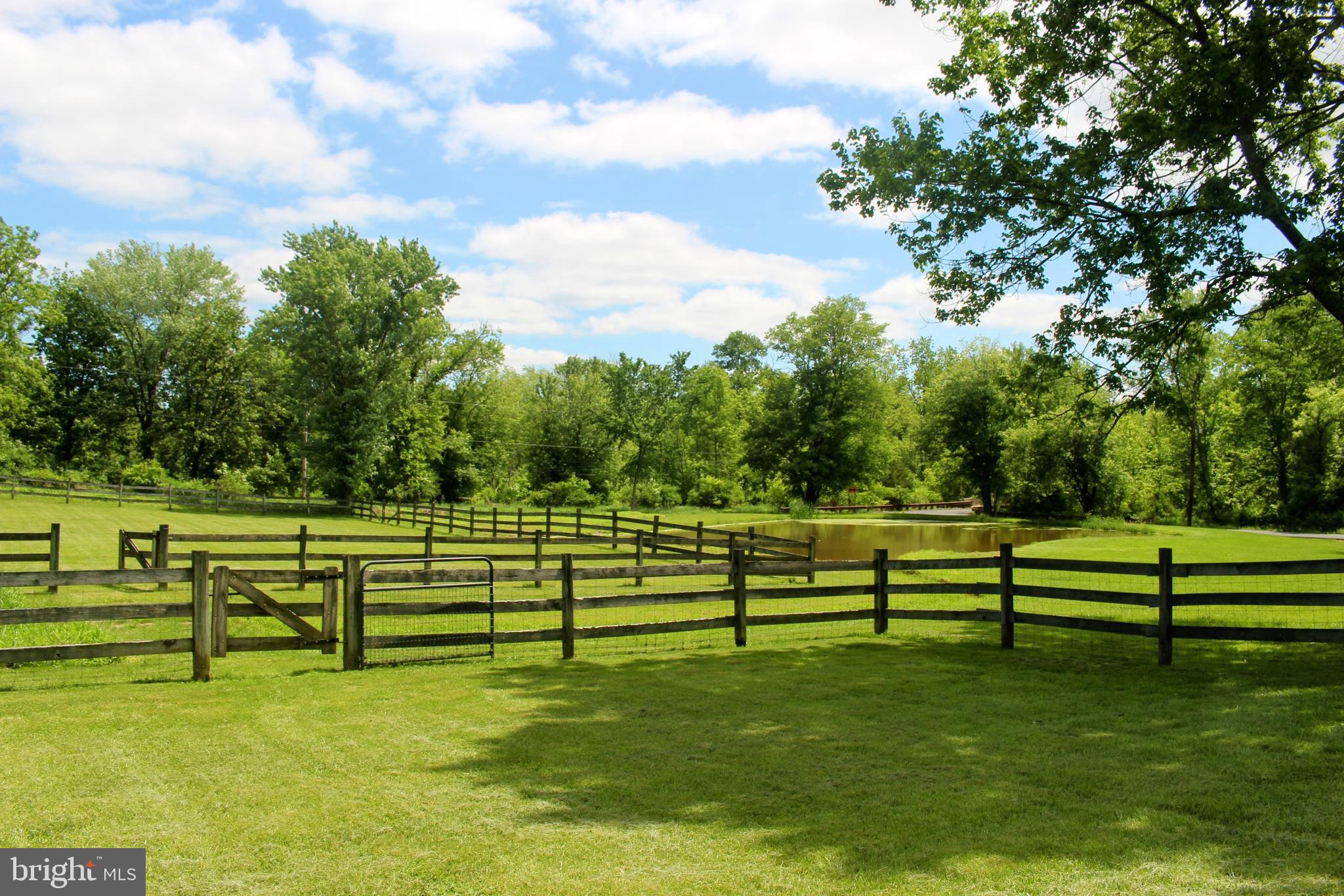BUCKINGHAM VALLEY - Residential