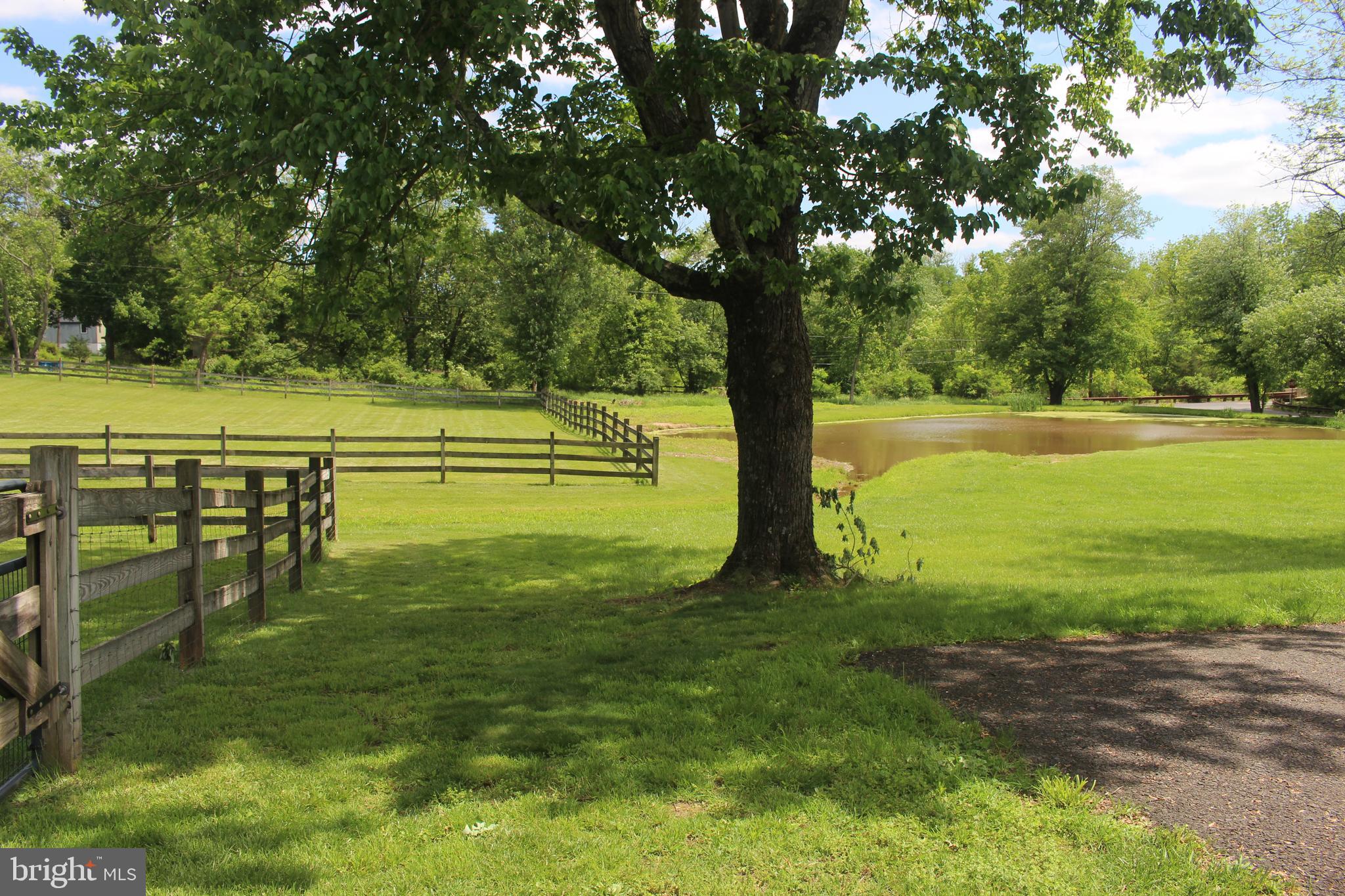 BUCKINGHAM VALLEY - Residential