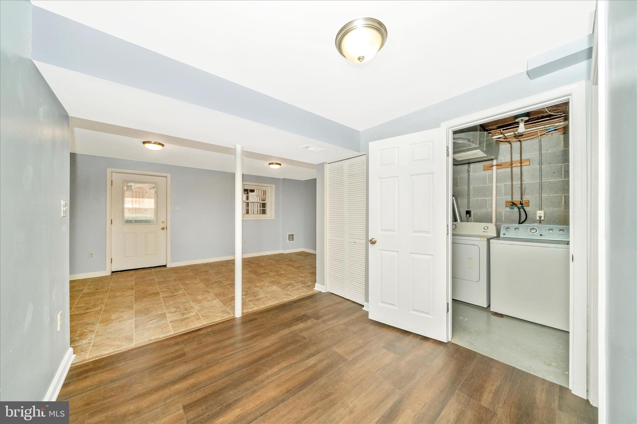 WATERSIDE - Residential