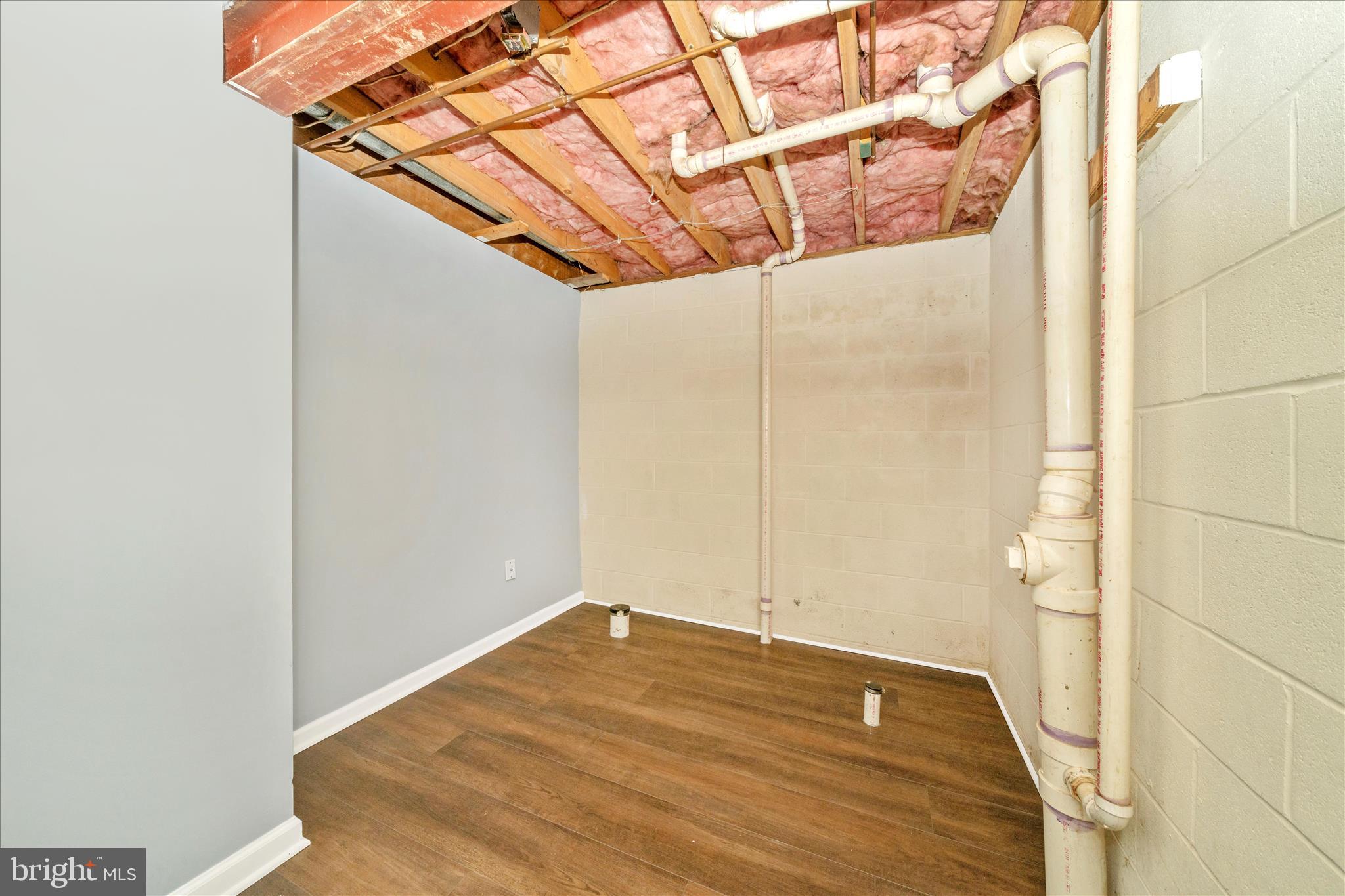 WATERSIDE - Residential