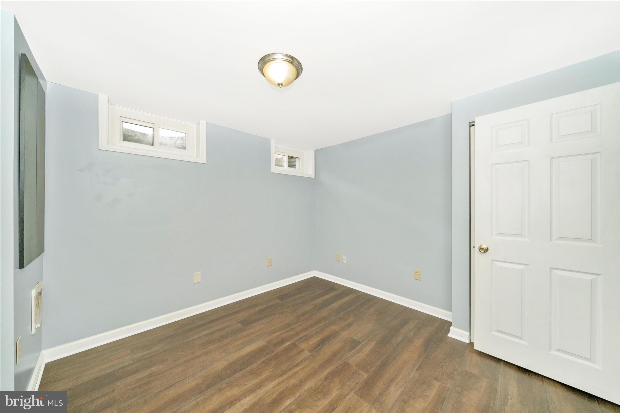 WATERSIDE - Residential