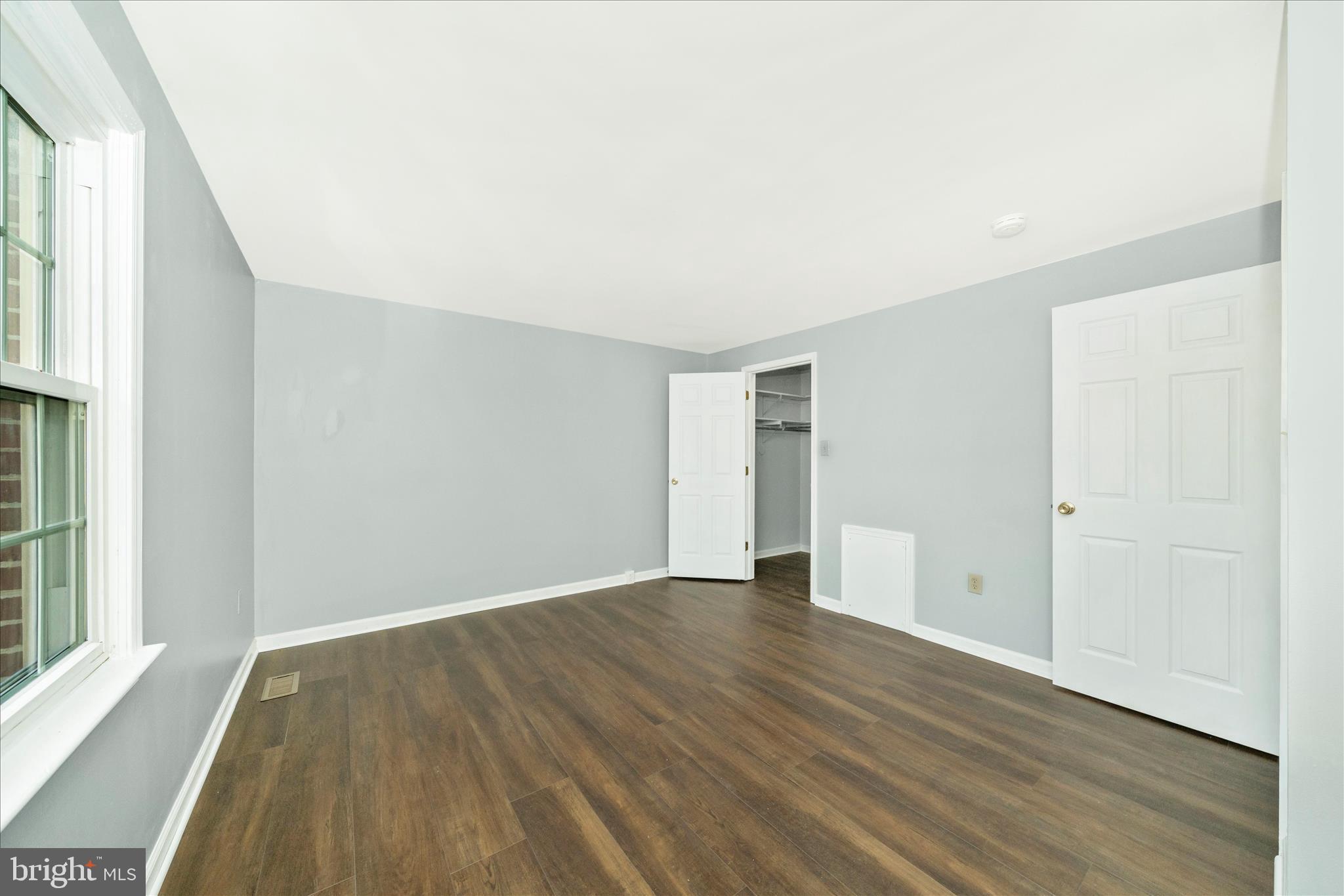 WATERSIDE - Residential