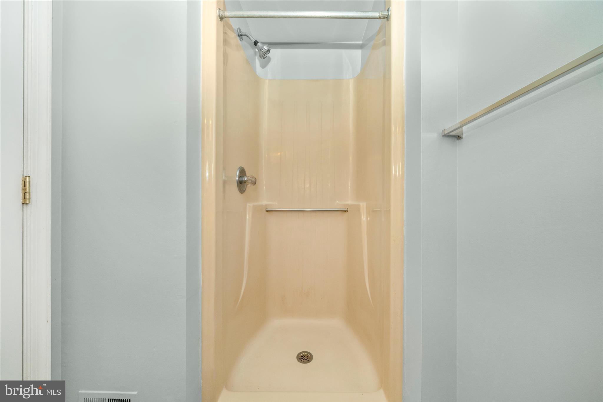 WATERSIDE - Residential