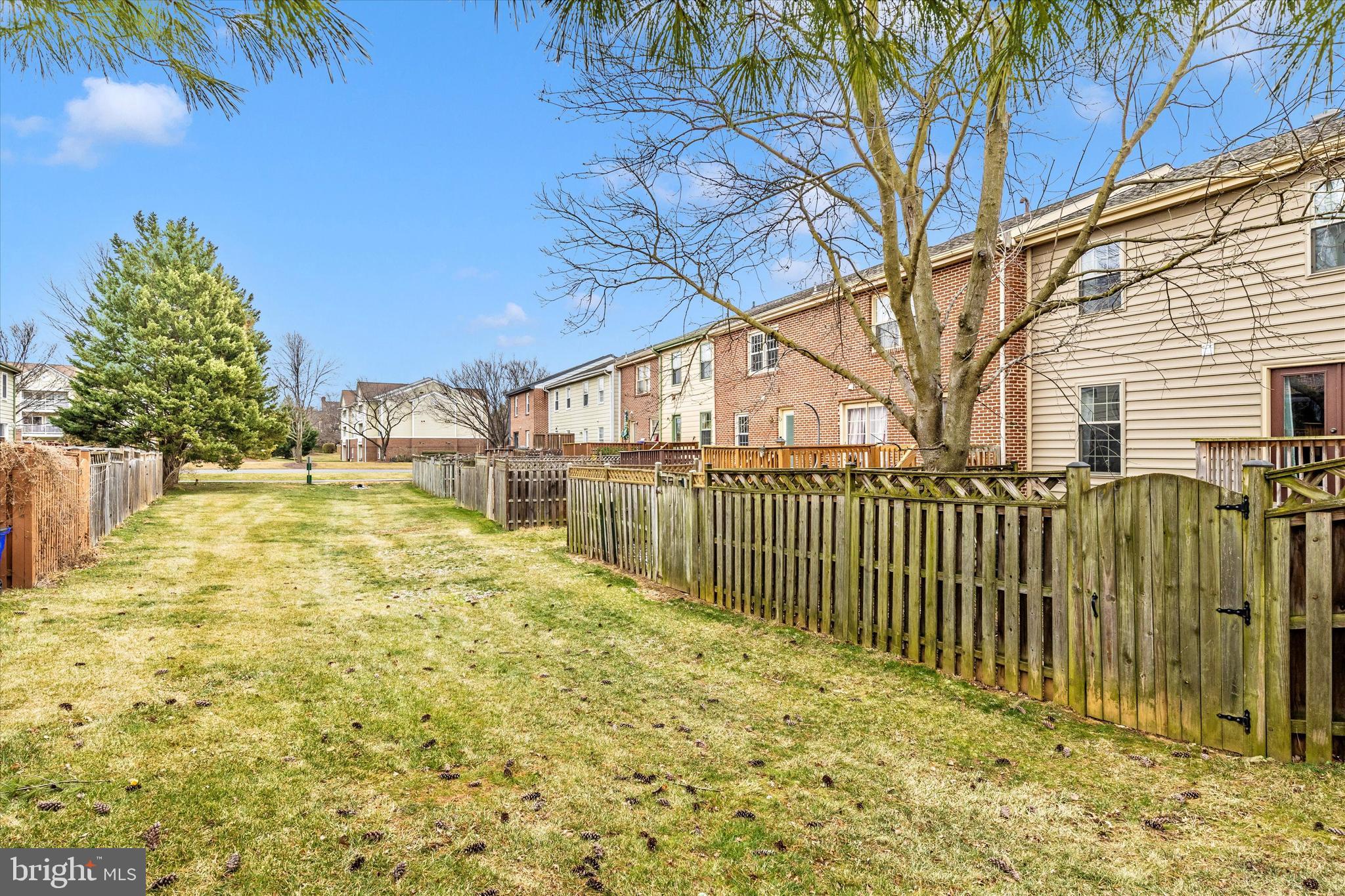 WATERSIDE - Residential