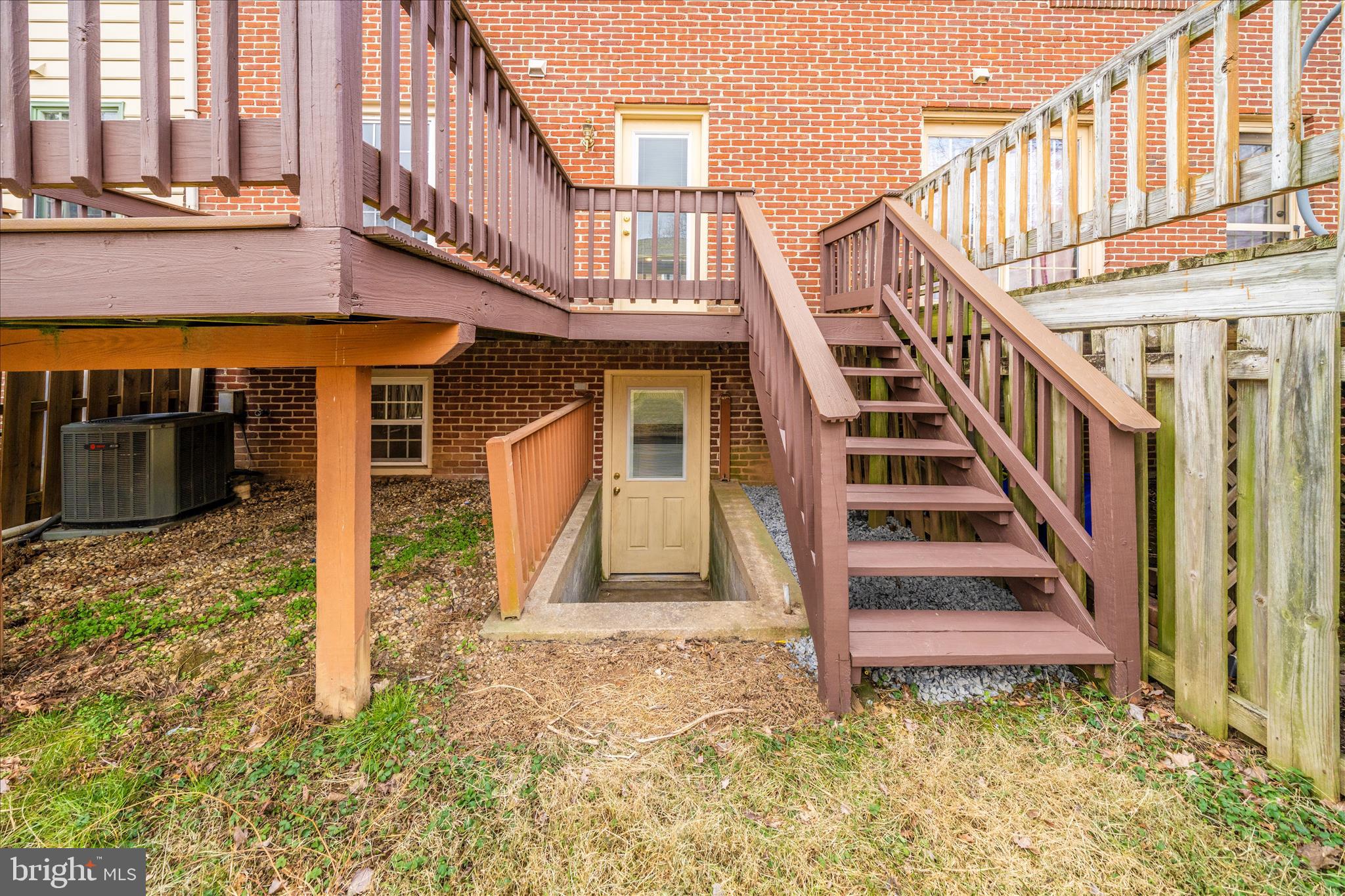 WATERSIDE - Residential