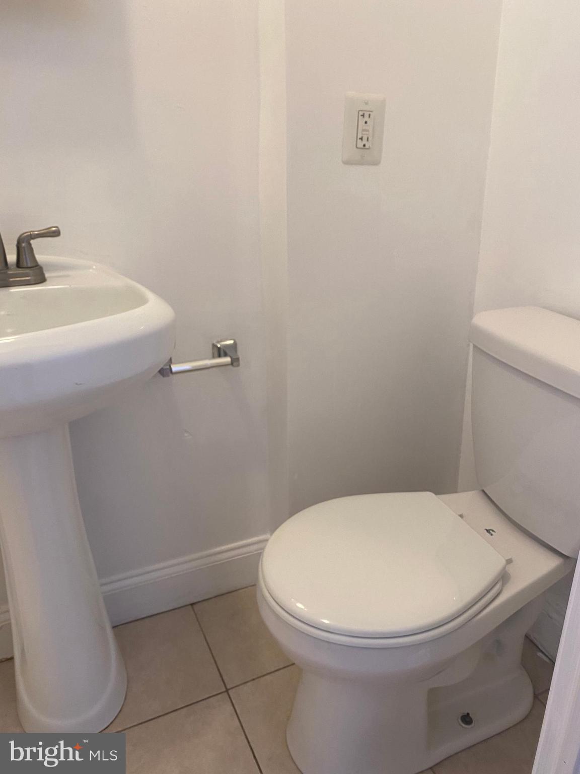 HAWTHORNE - Residential Lease