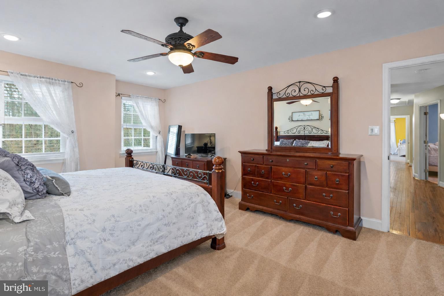 VICTORIA STATION - Residential