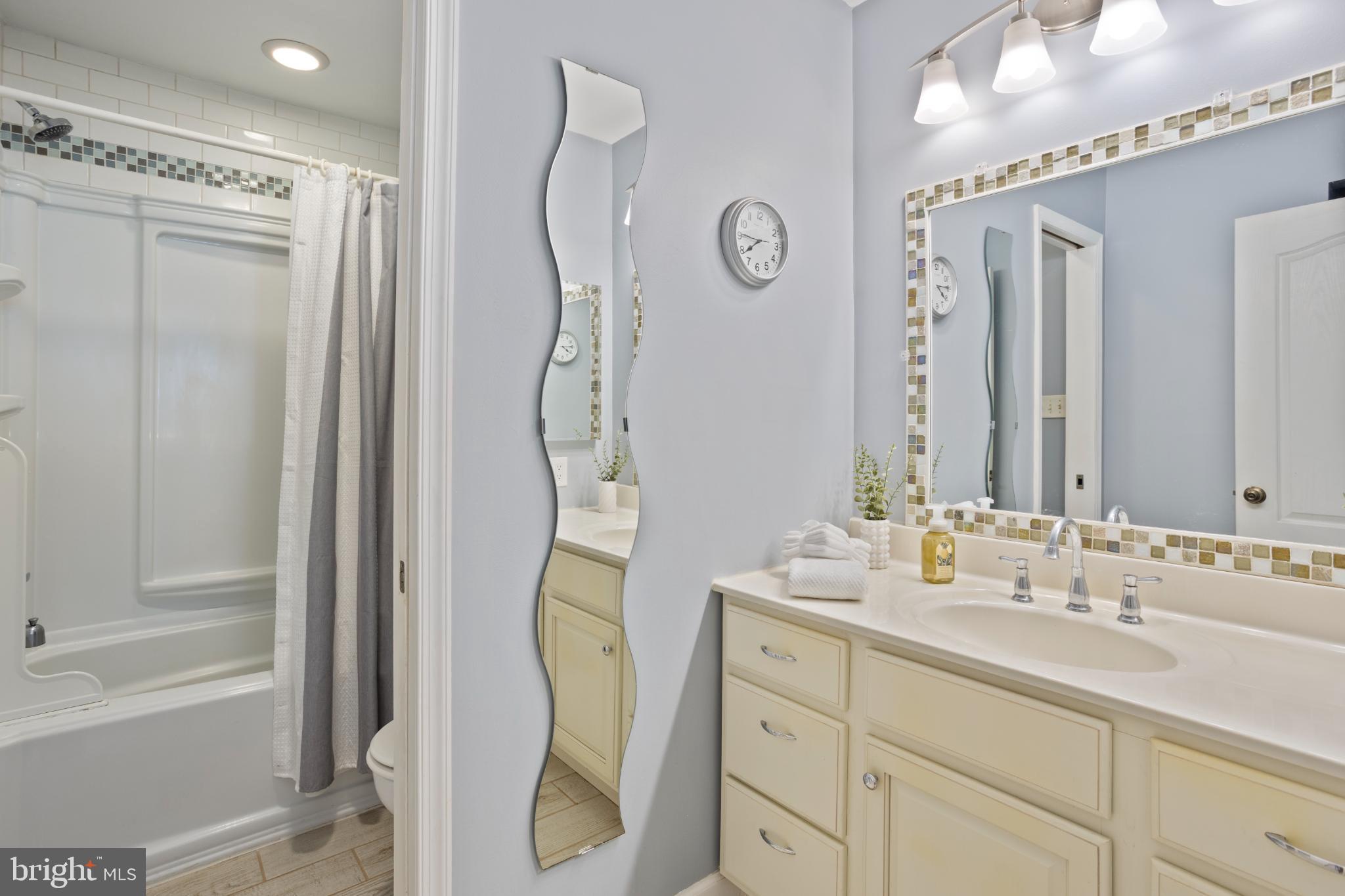 VICTORIA STATION - Residential