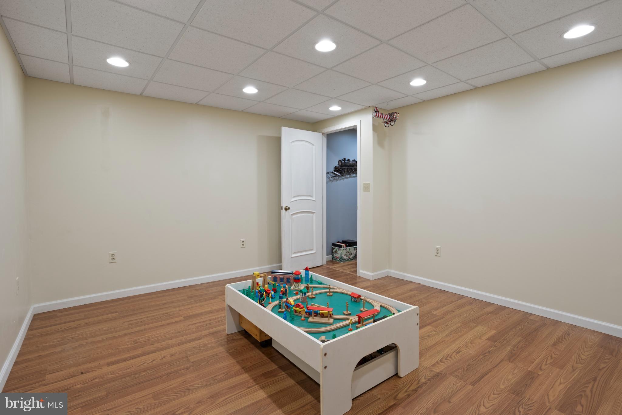 VICTORIA STATION - Residential