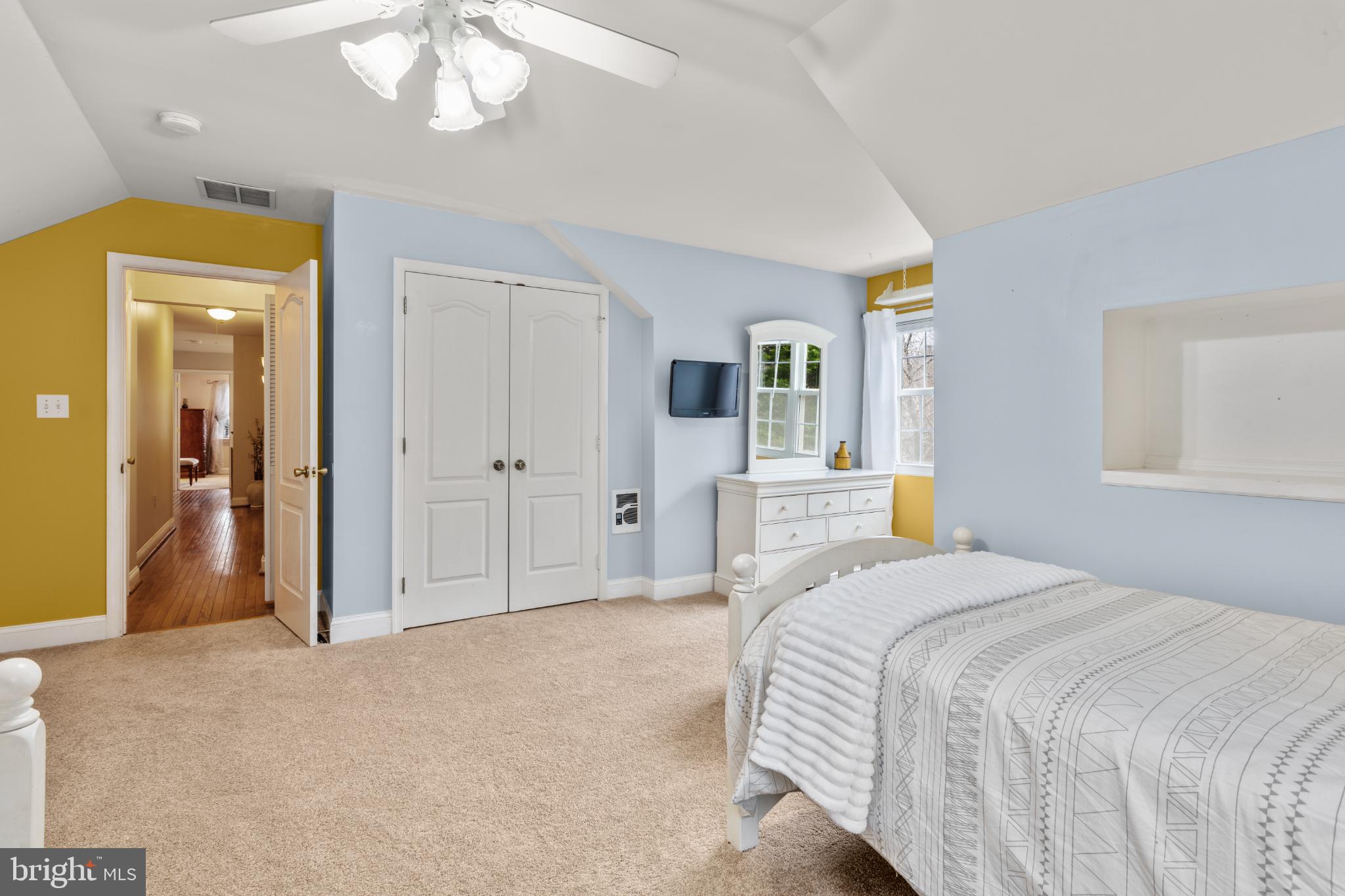 VICTORIA STATION - Residential