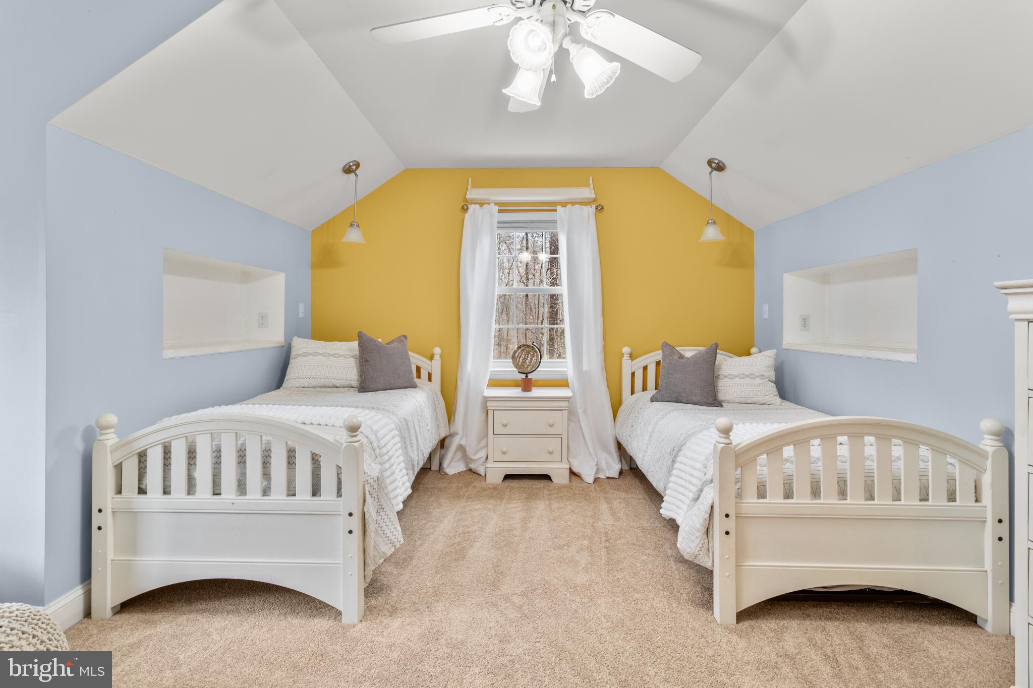 VICTORIA STATION - Residential