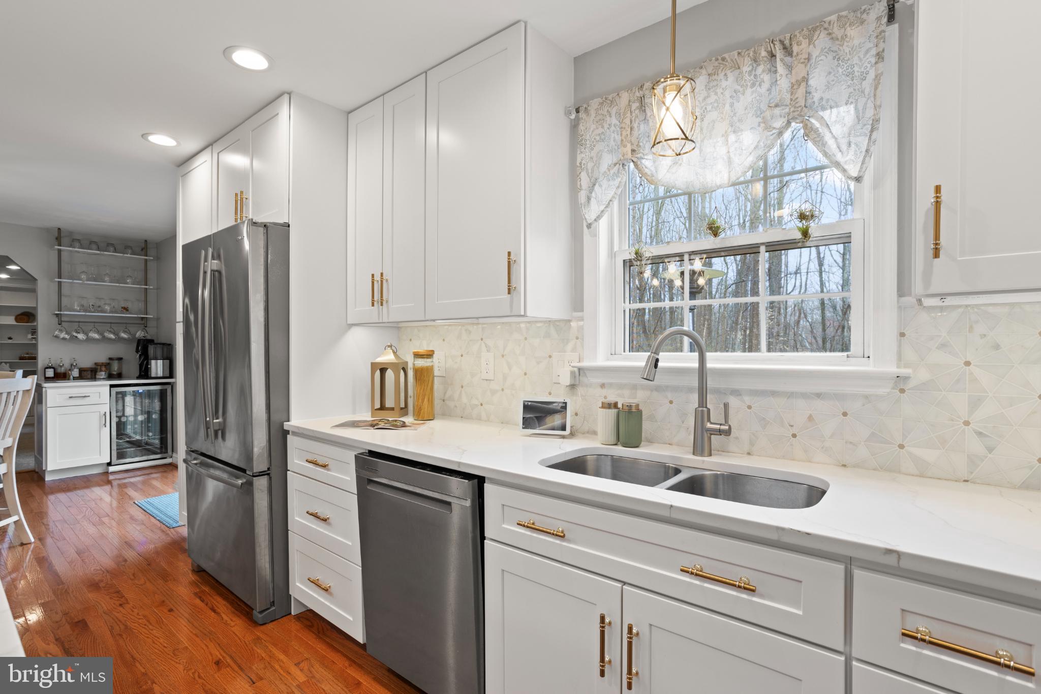 VICTORIA STATION - Residential