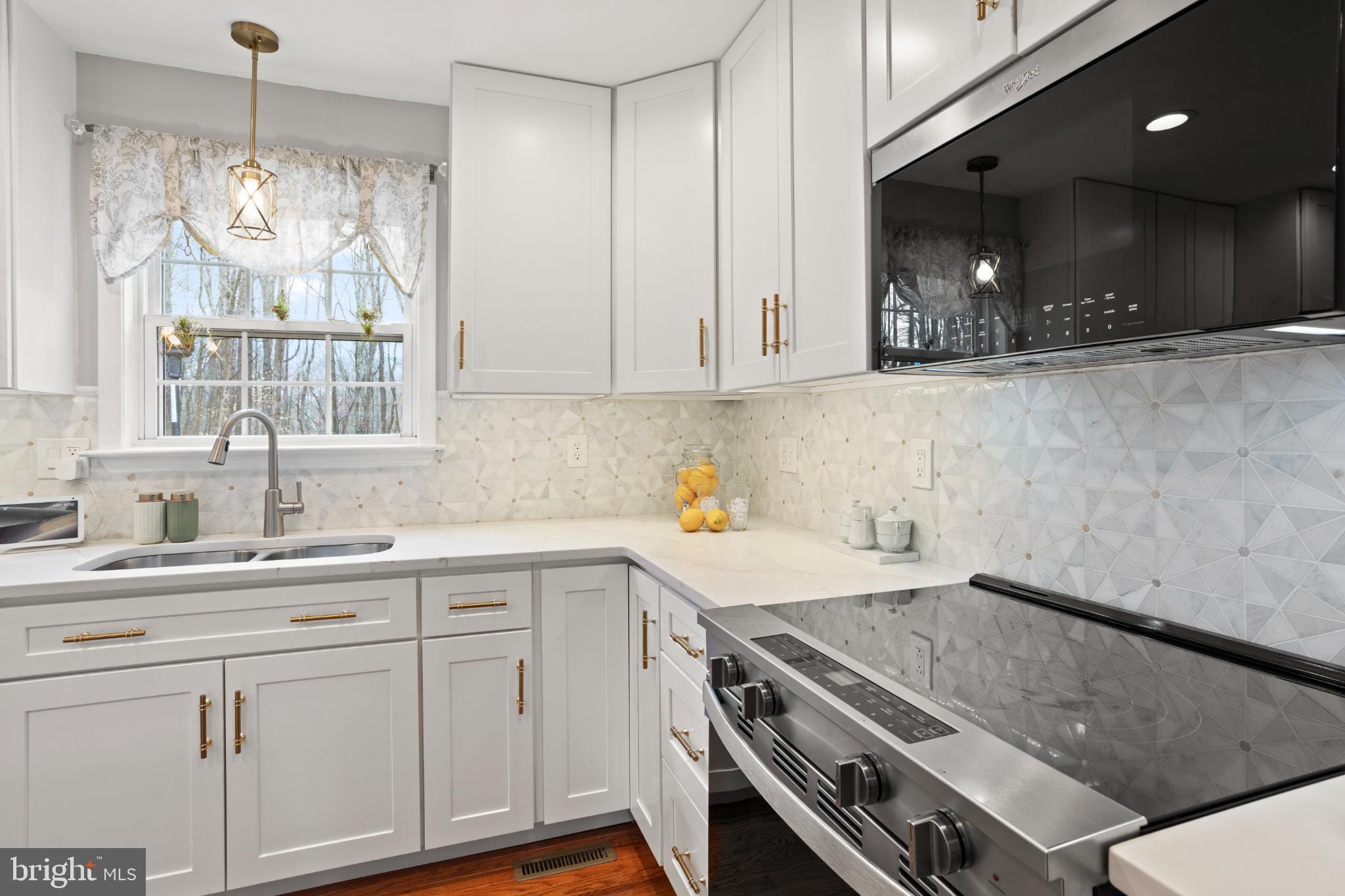 VICTORIA STATION - Residential