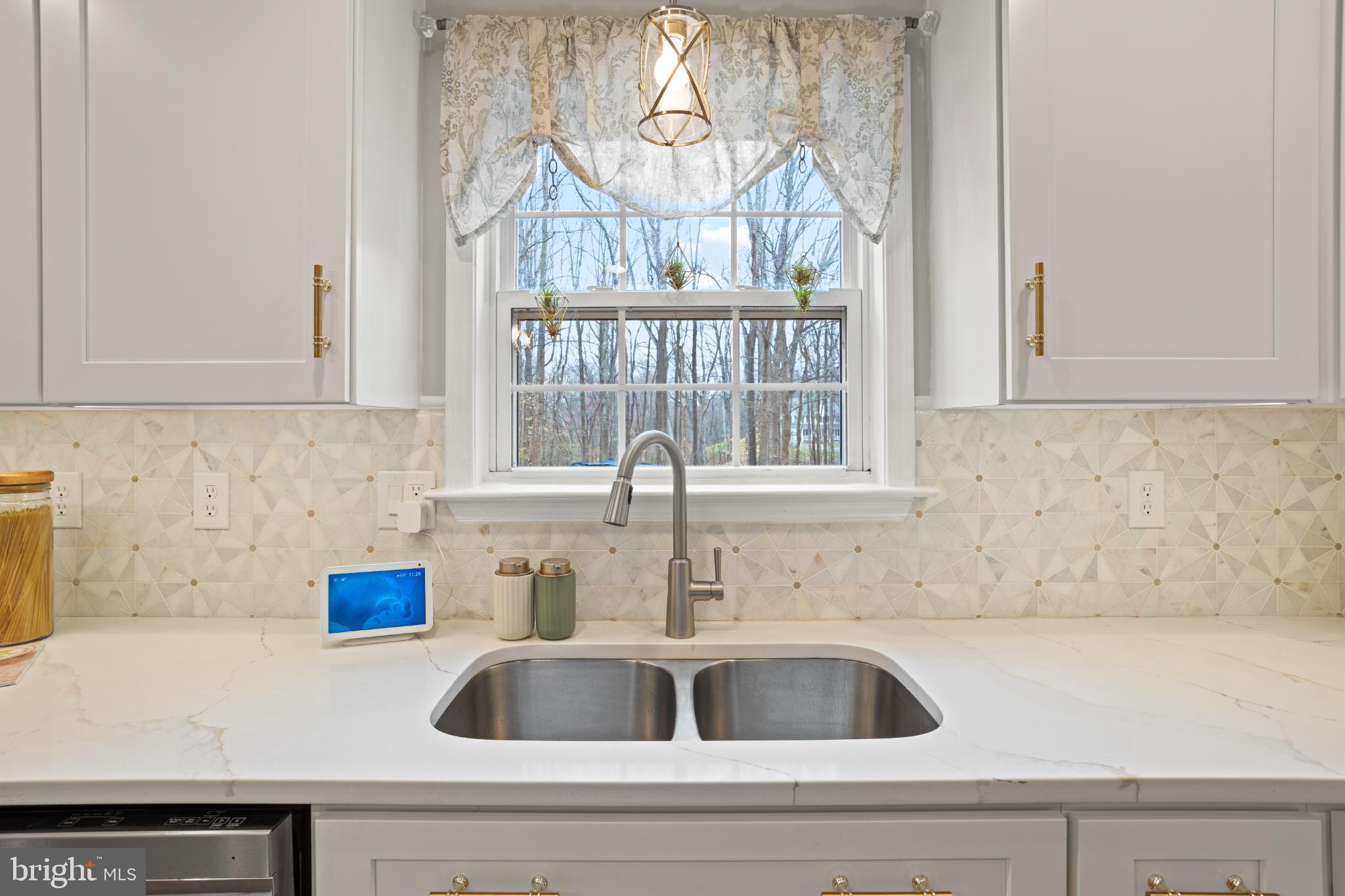 VICTORIA STATION - Residential