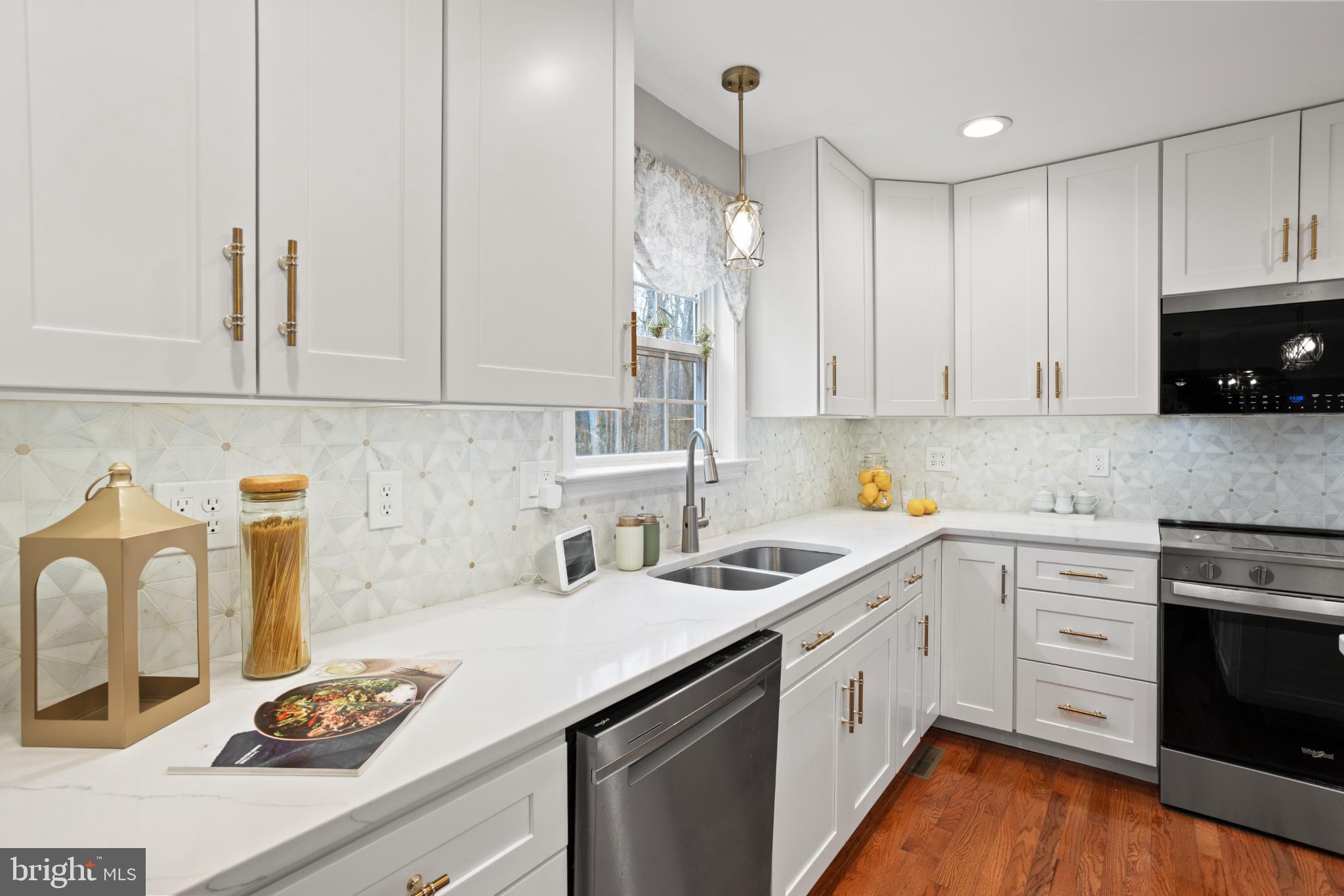 VICTORIA STATION - Residential