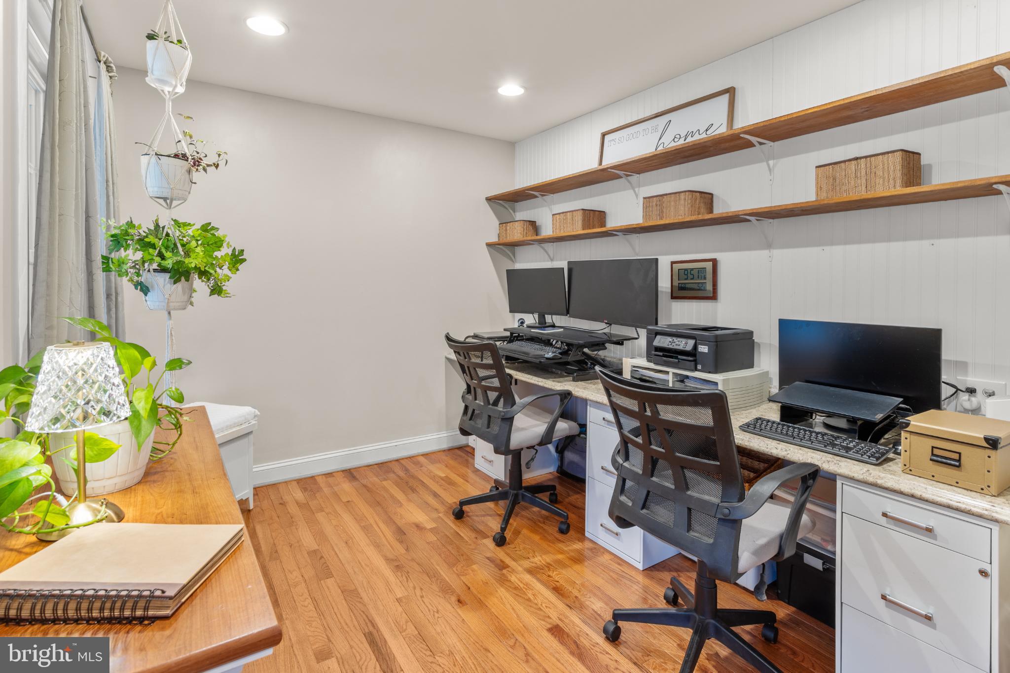 VICTORIA STATION - Residential