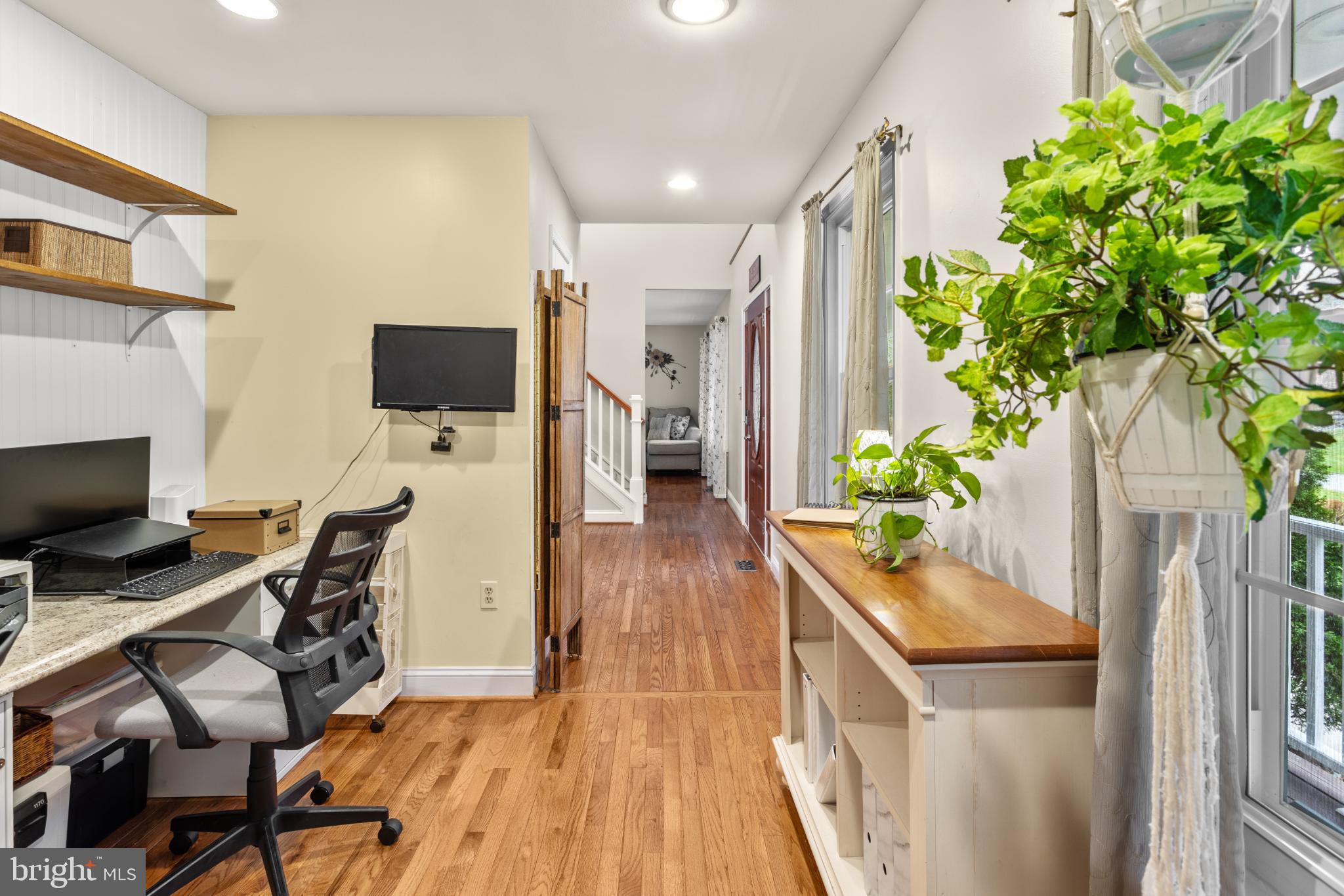 VICTORIA STATION - Residential