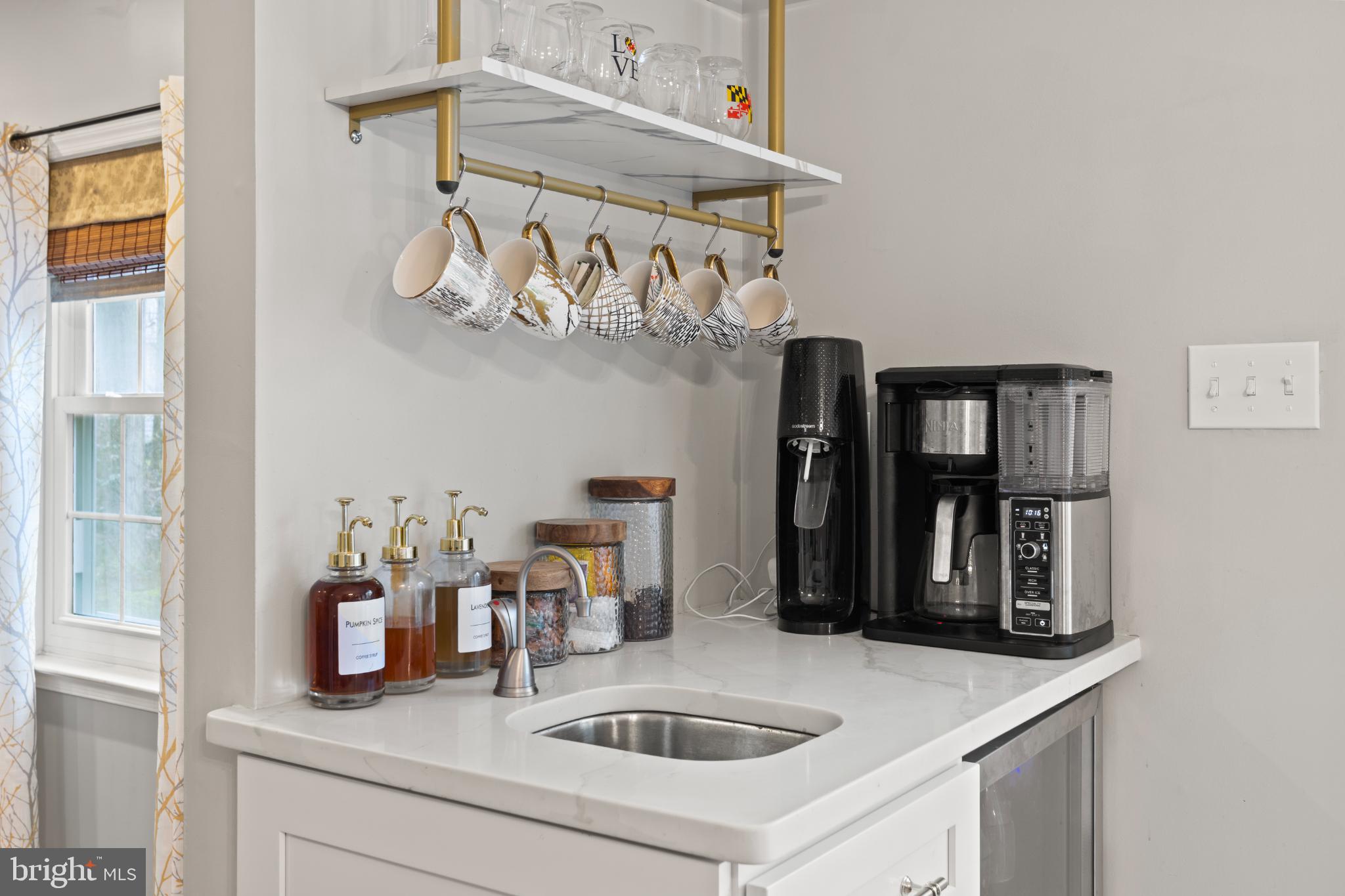 VICTORIA STATION - Residential