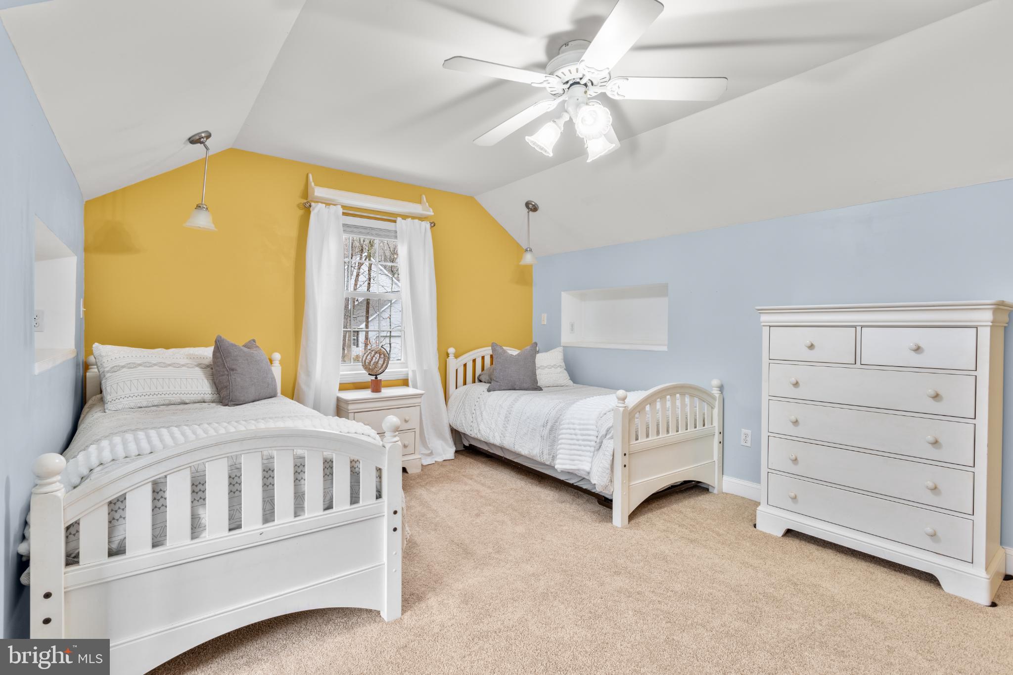 VICTORIA STATION - Residential